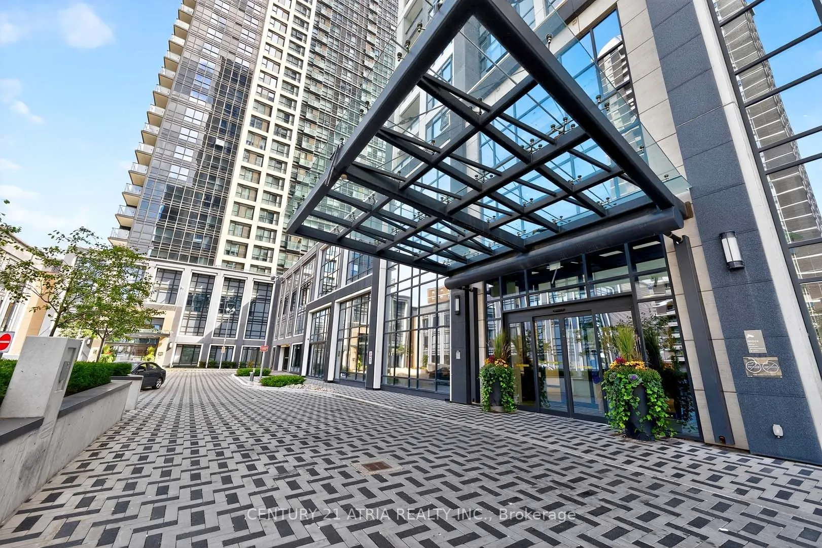 7 Mabelle Avenue, #1805