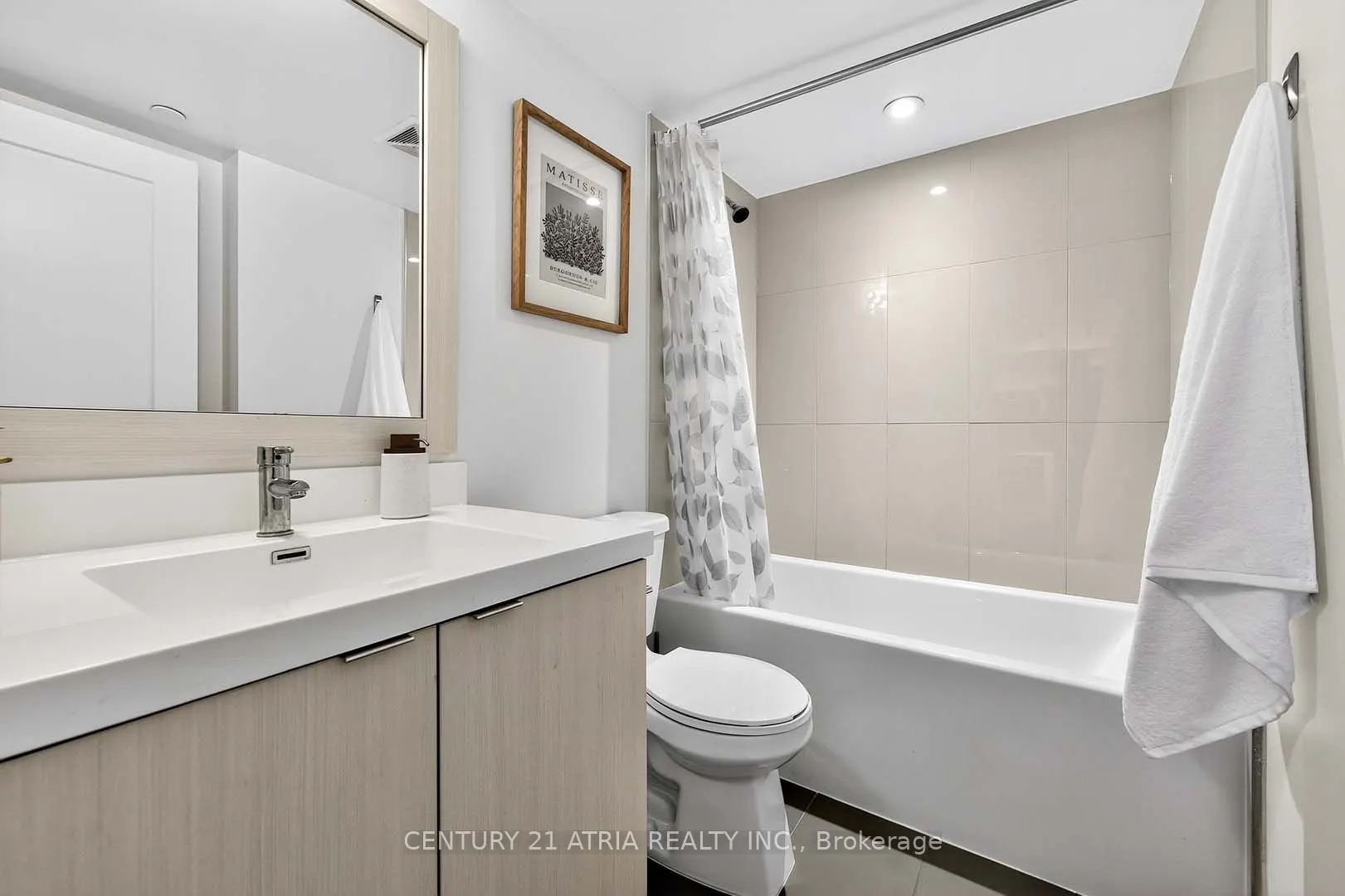7 Mabelle Avenue, #1805