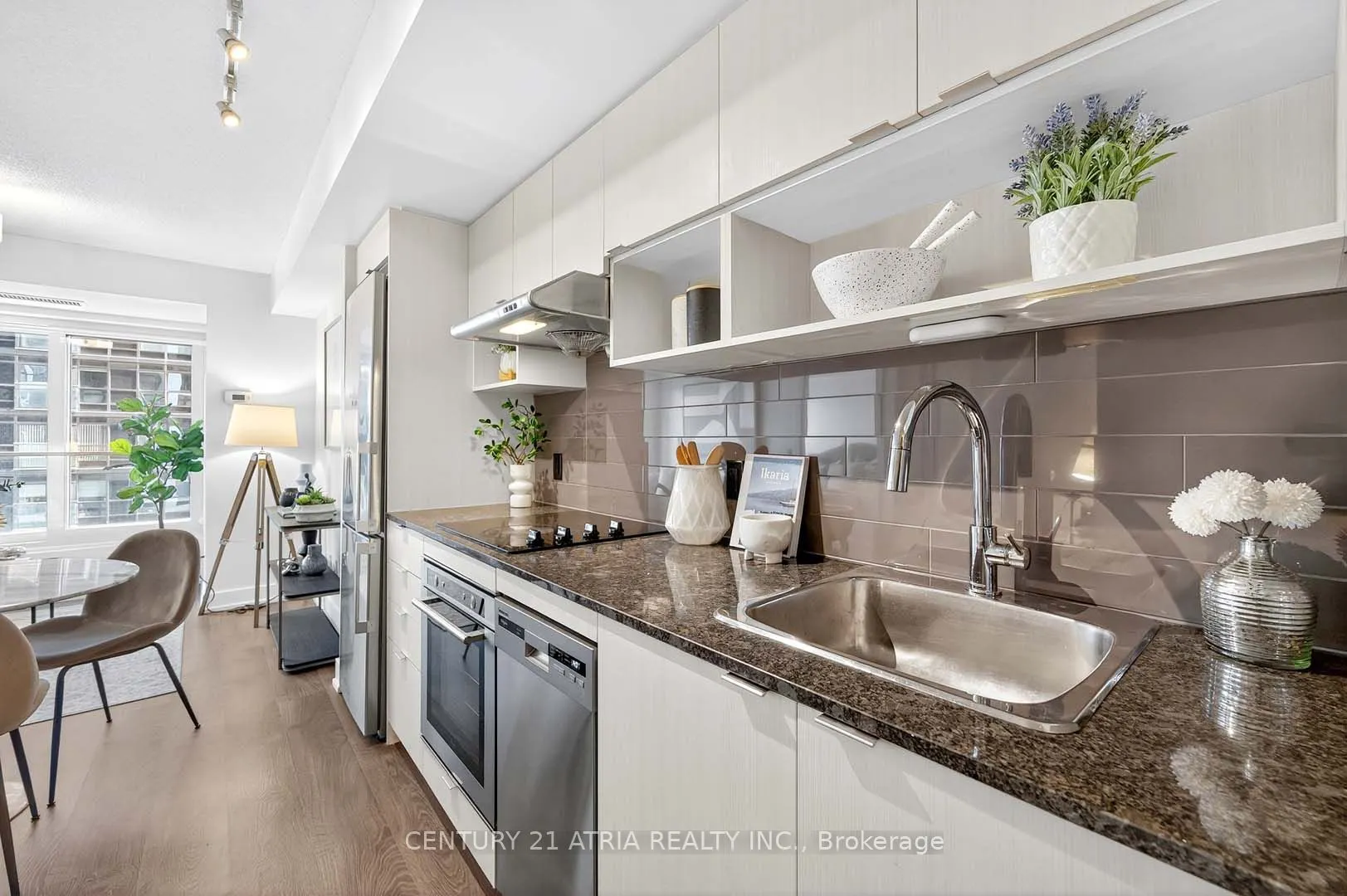 7 Mabelle Avenue, #1805