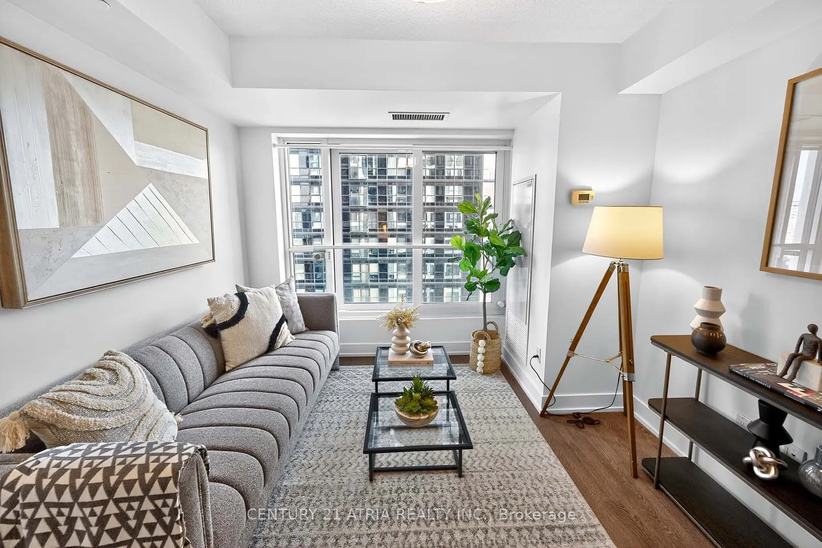 7 Mabelle Avenue, #1805