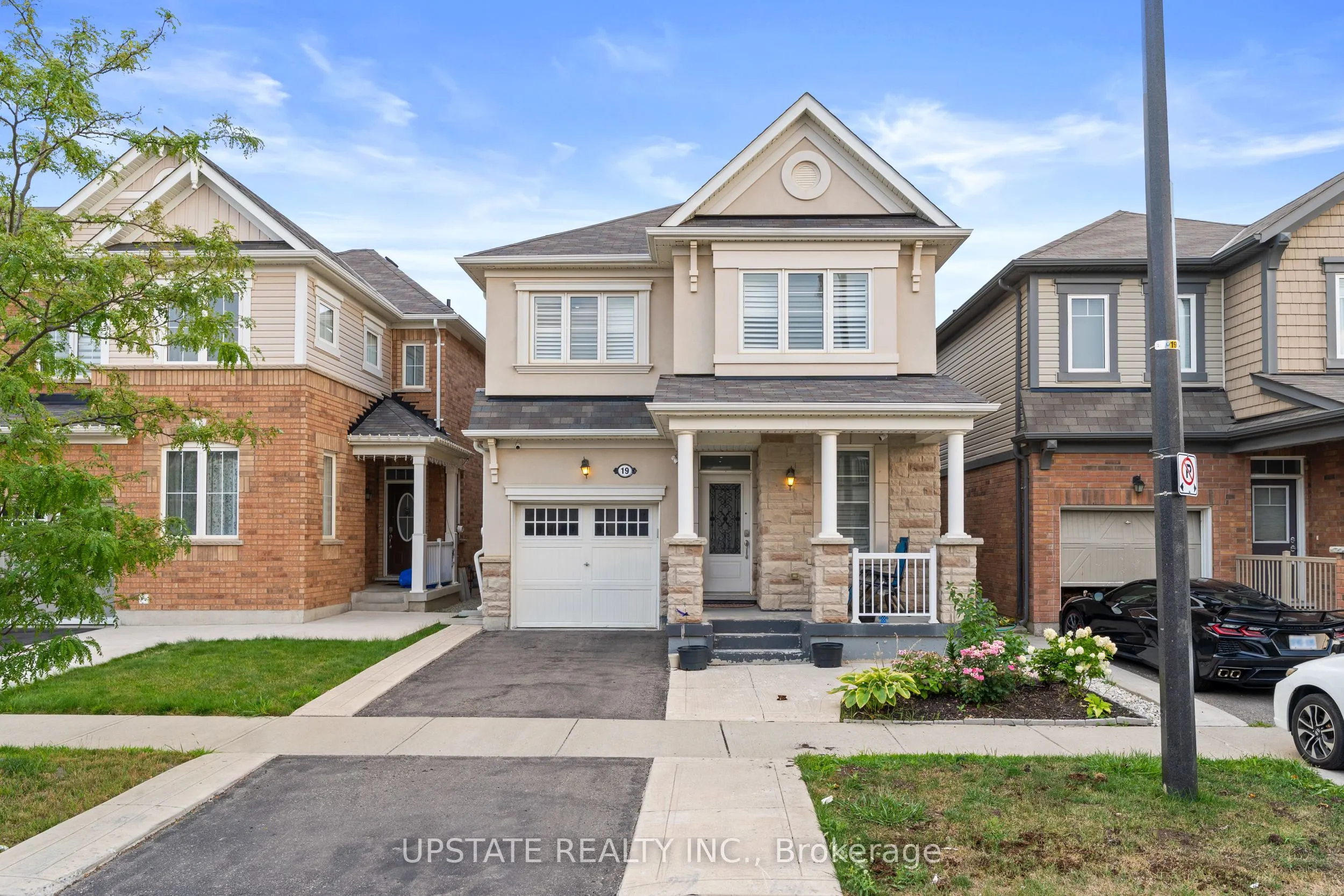 19 Troyer Street