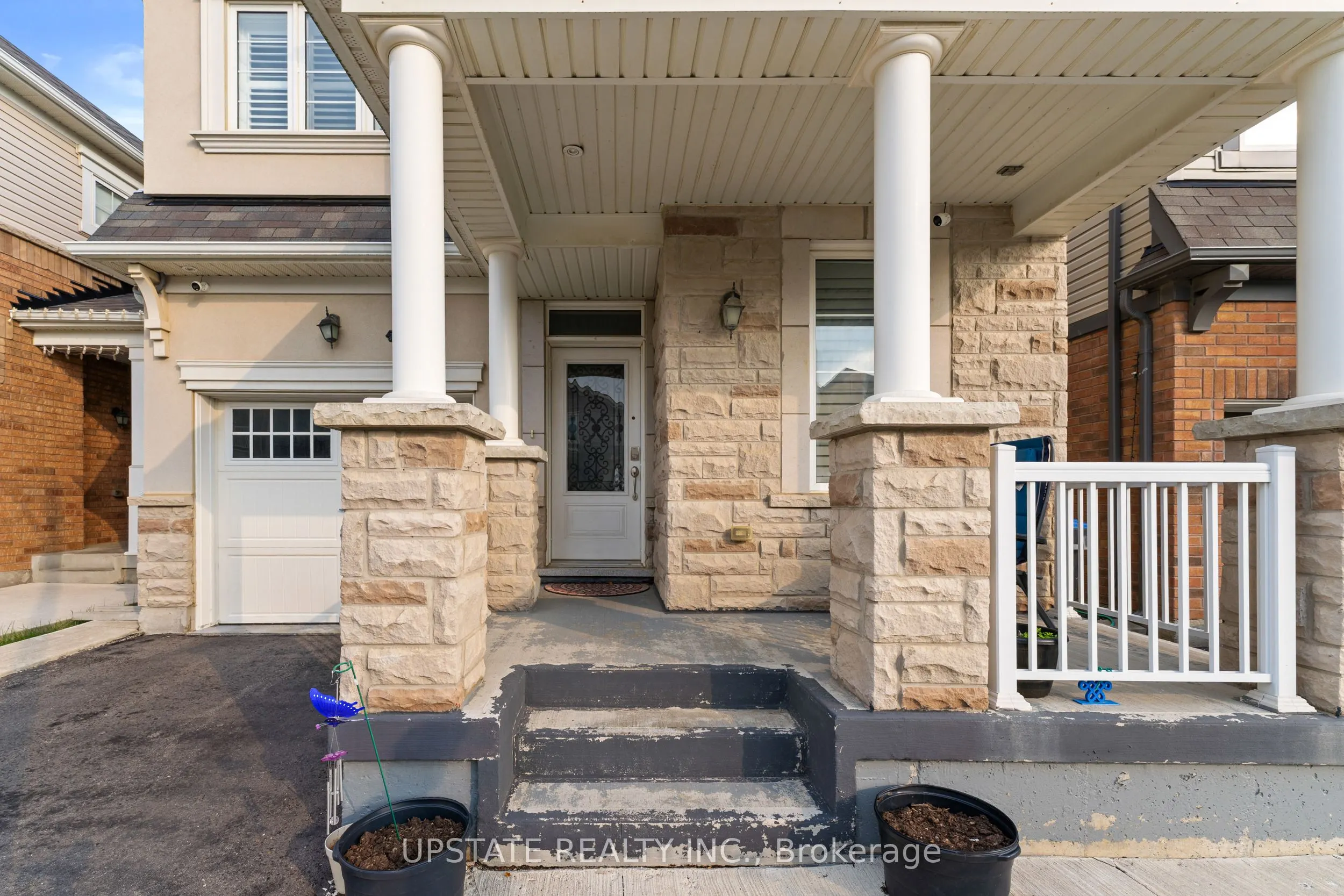 19 Troyer Street