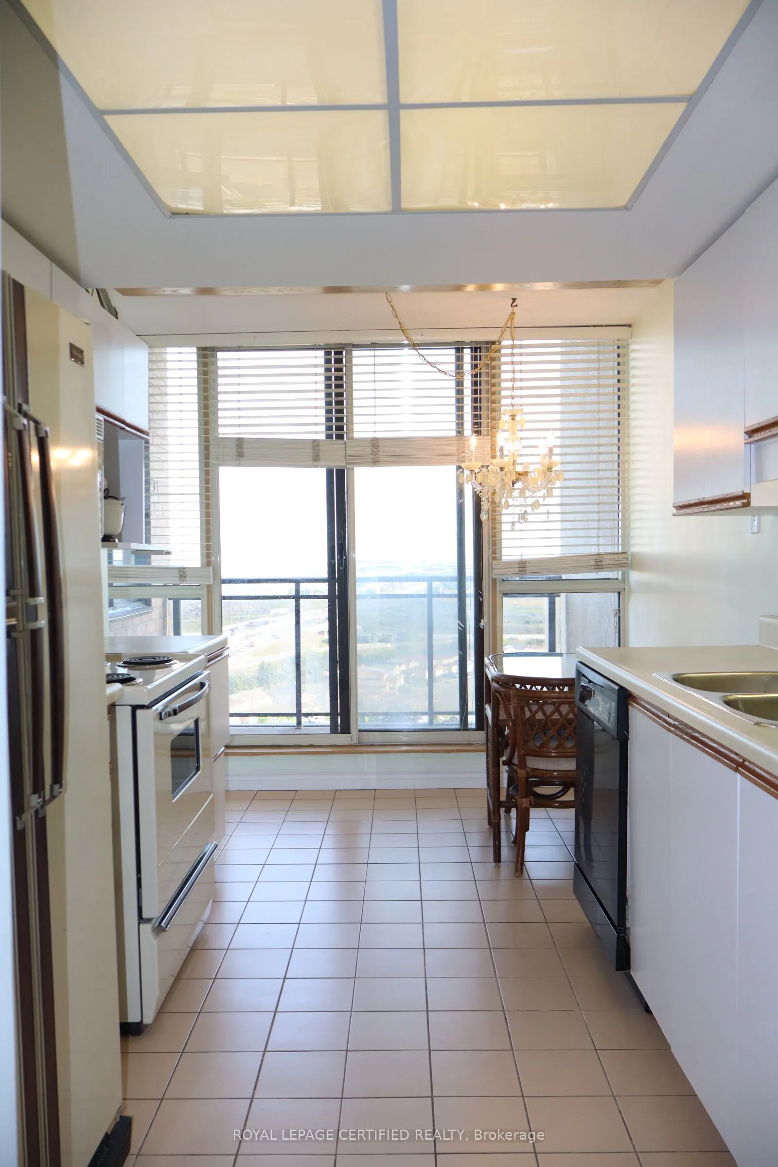 20 Cherrytree Drive, #PH2