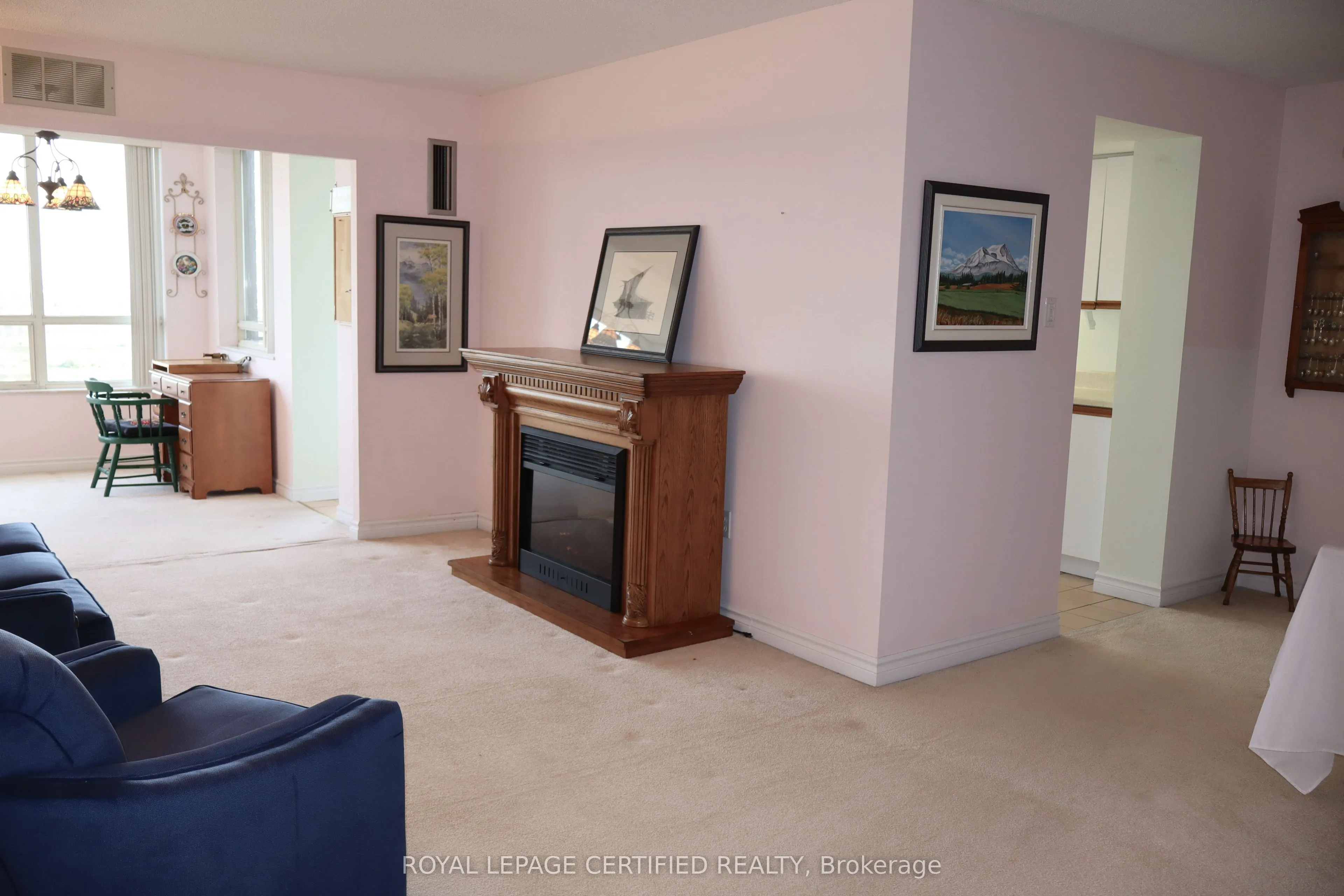 20 Cherrytree Drive, #PH2