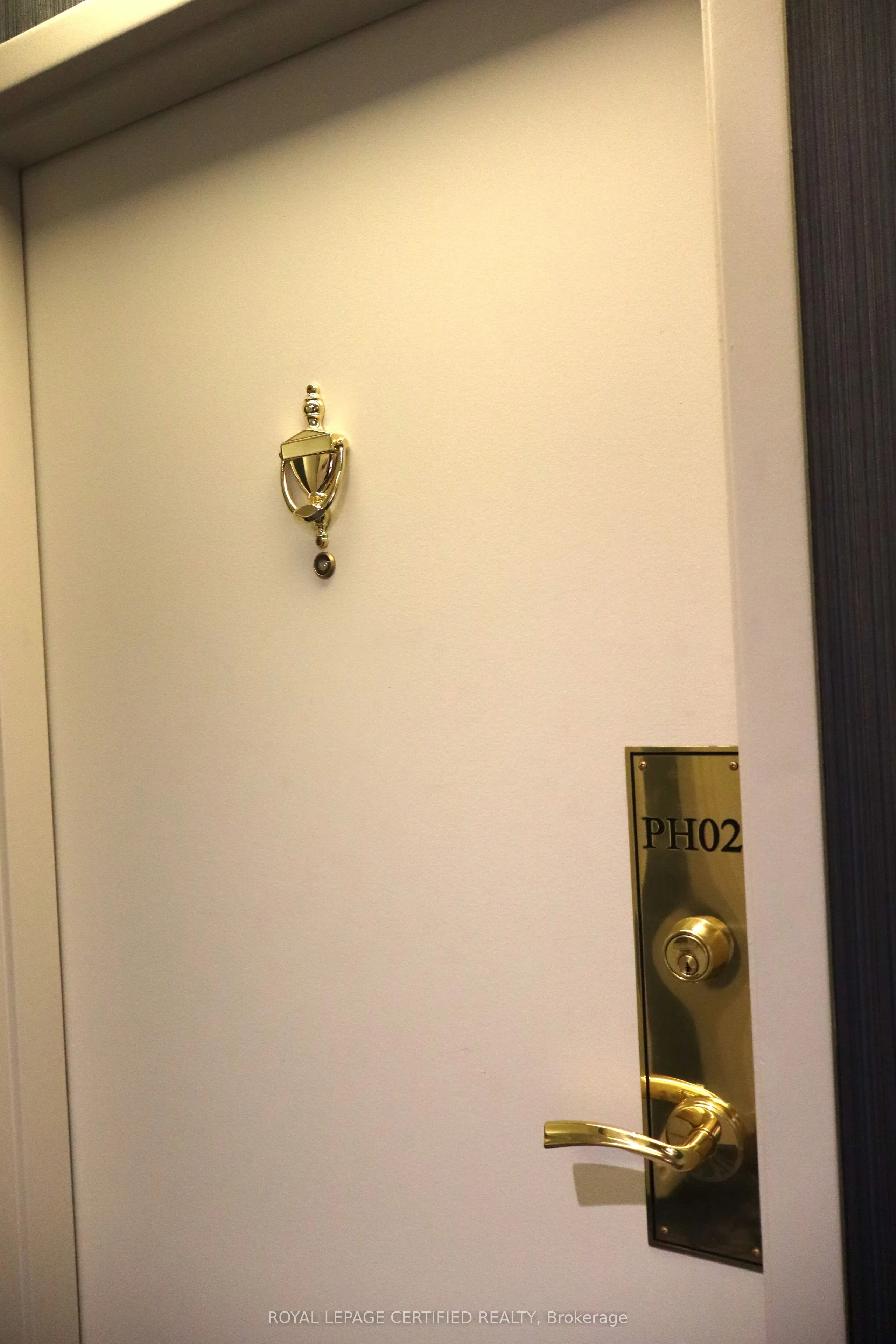 20 Cherrytree Drive, #PH2