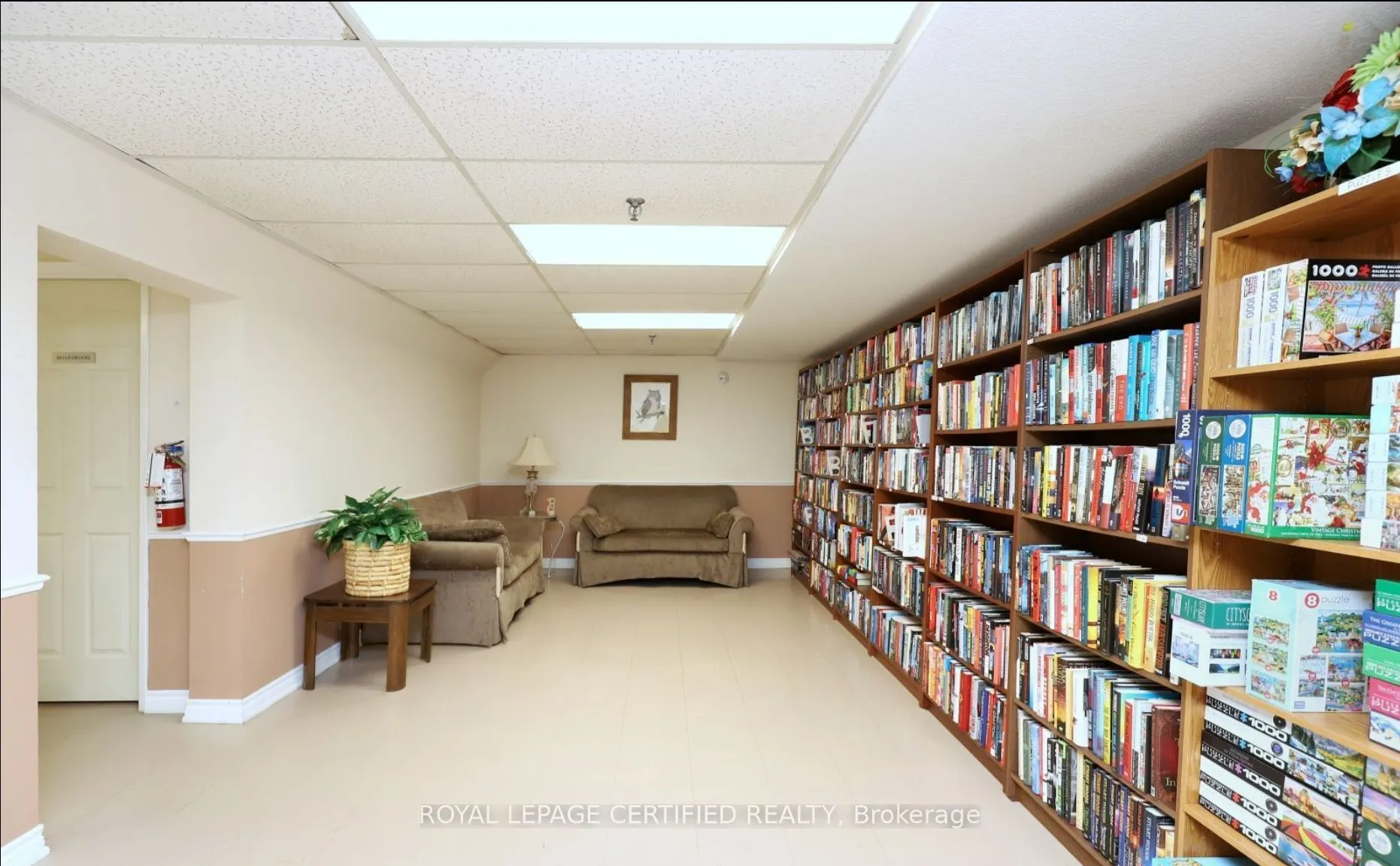 20 Cherrytree Drive, #PH2