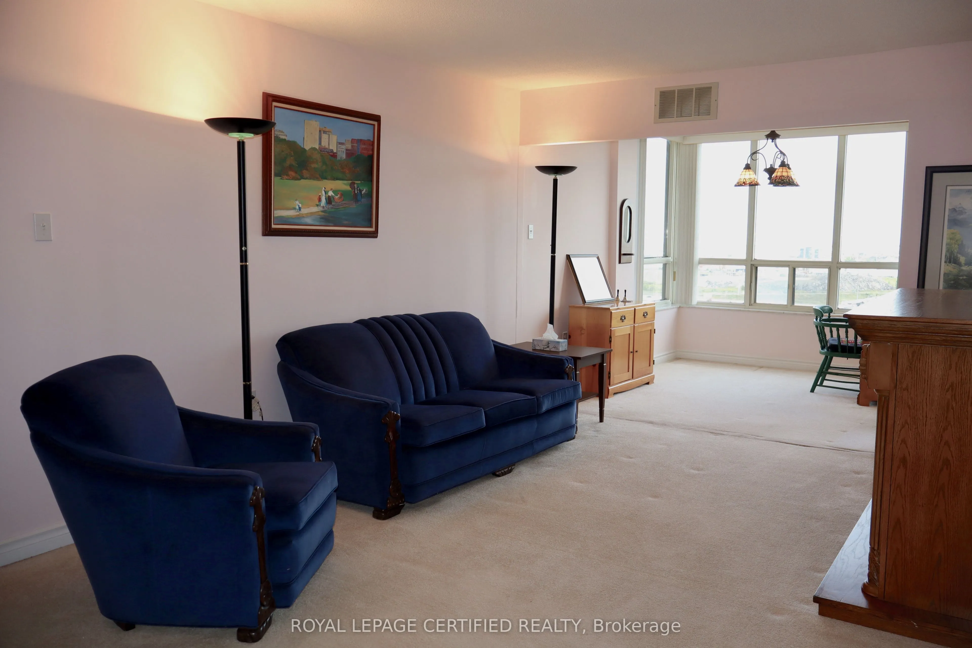 20 Cherrytree Drive, #PH2