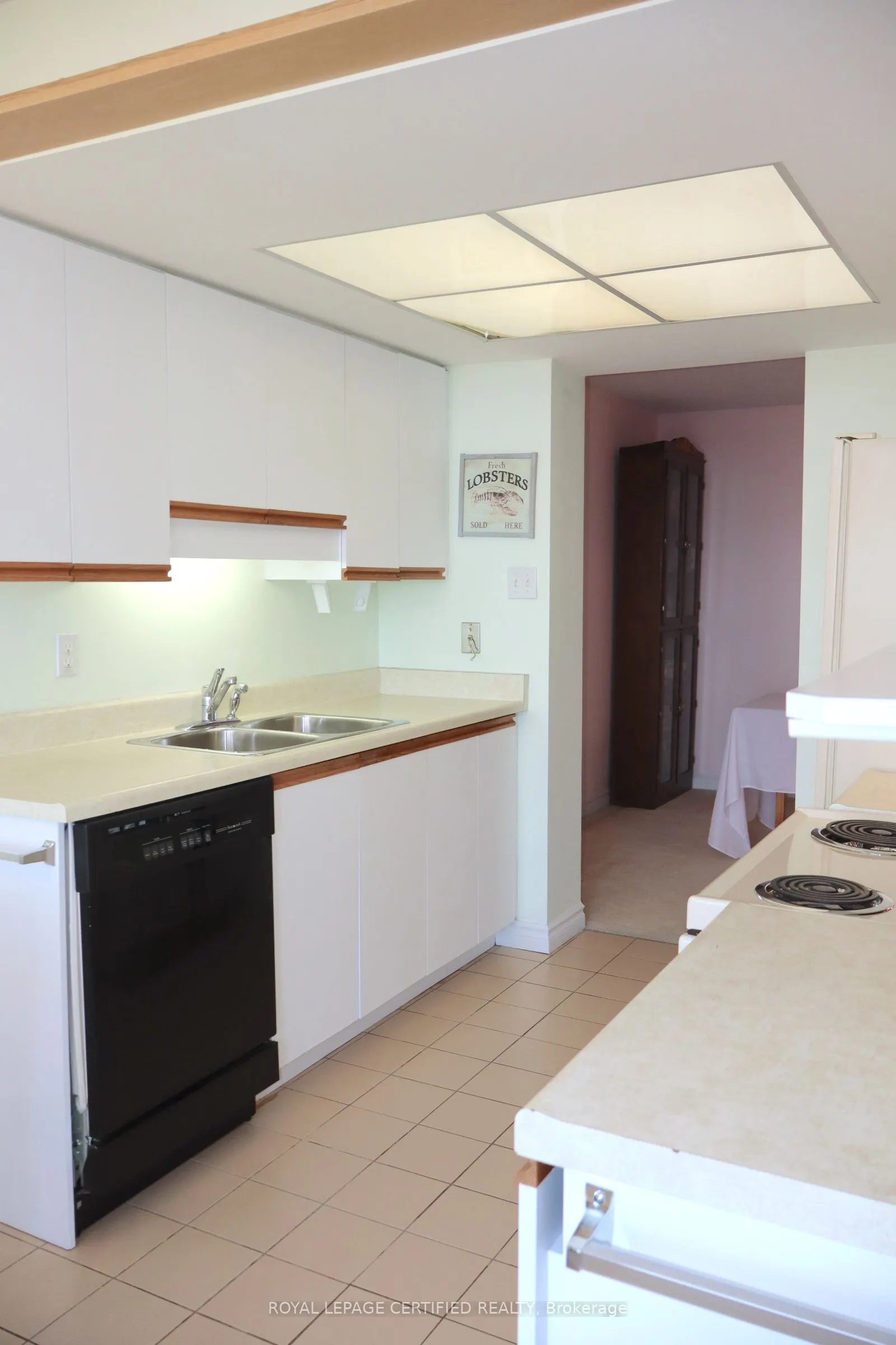 20 Cherrytree Drive, #PH2