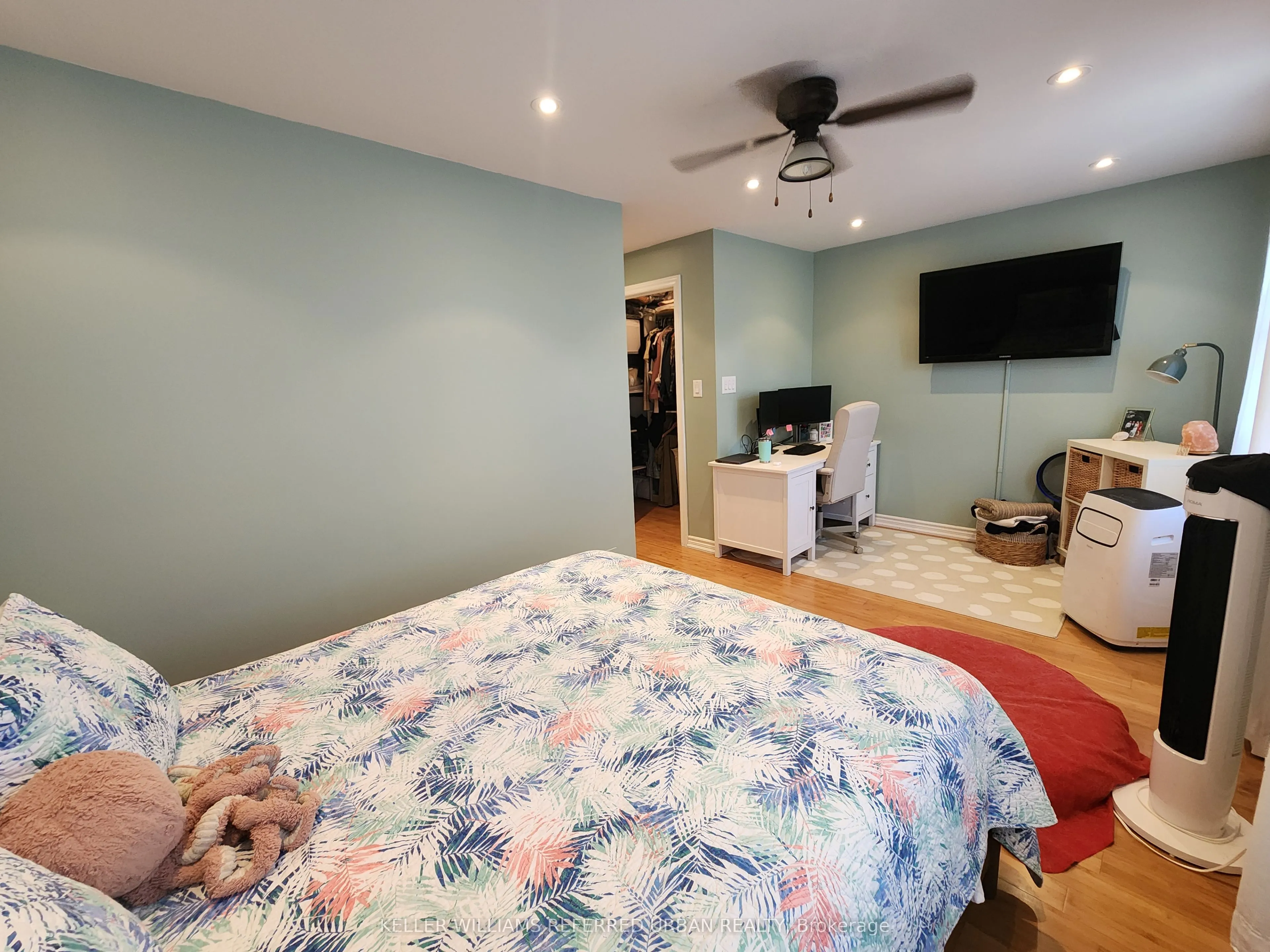2389 Bloor Street, #2