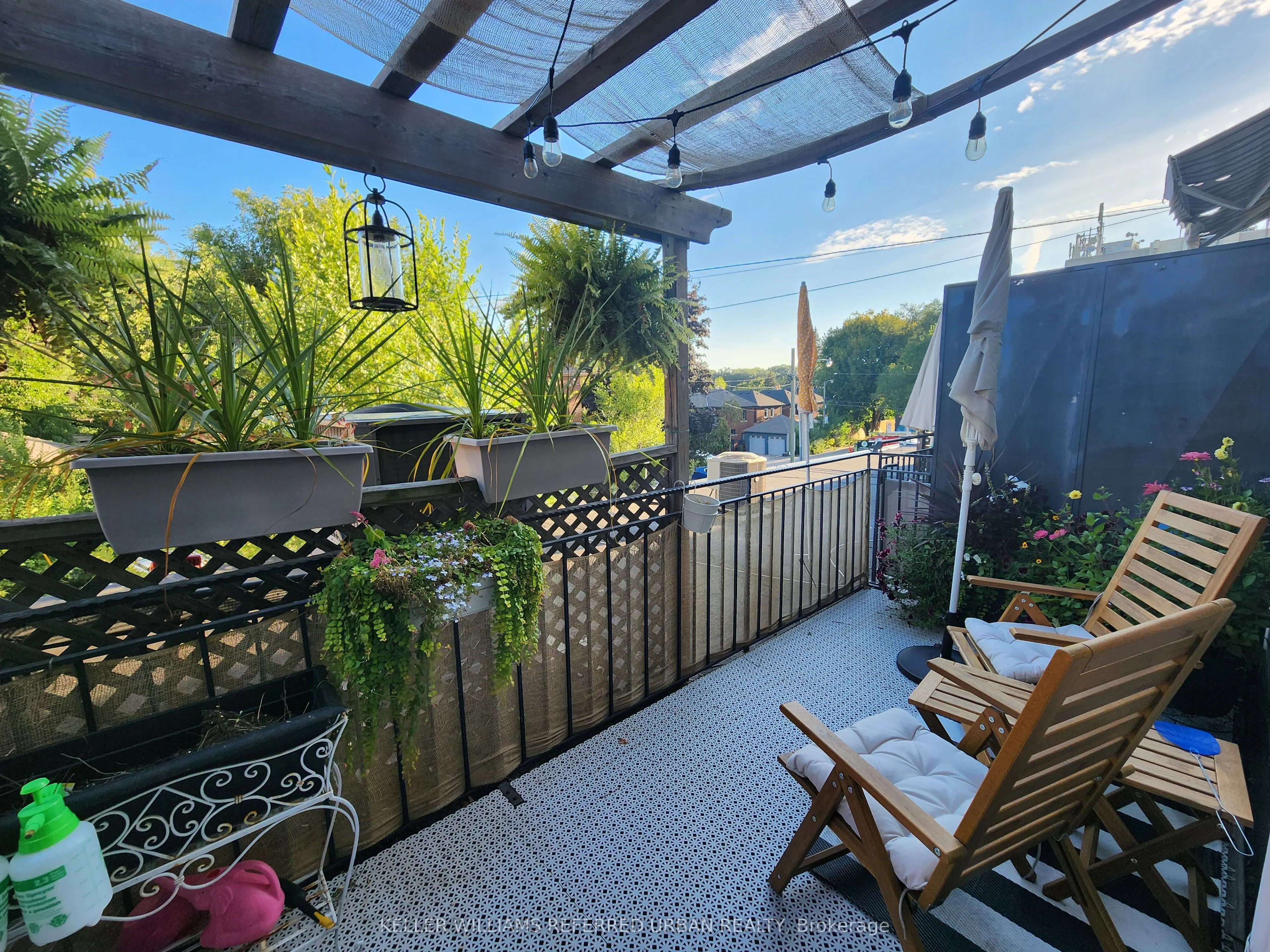 2389 Bloor Street, #2