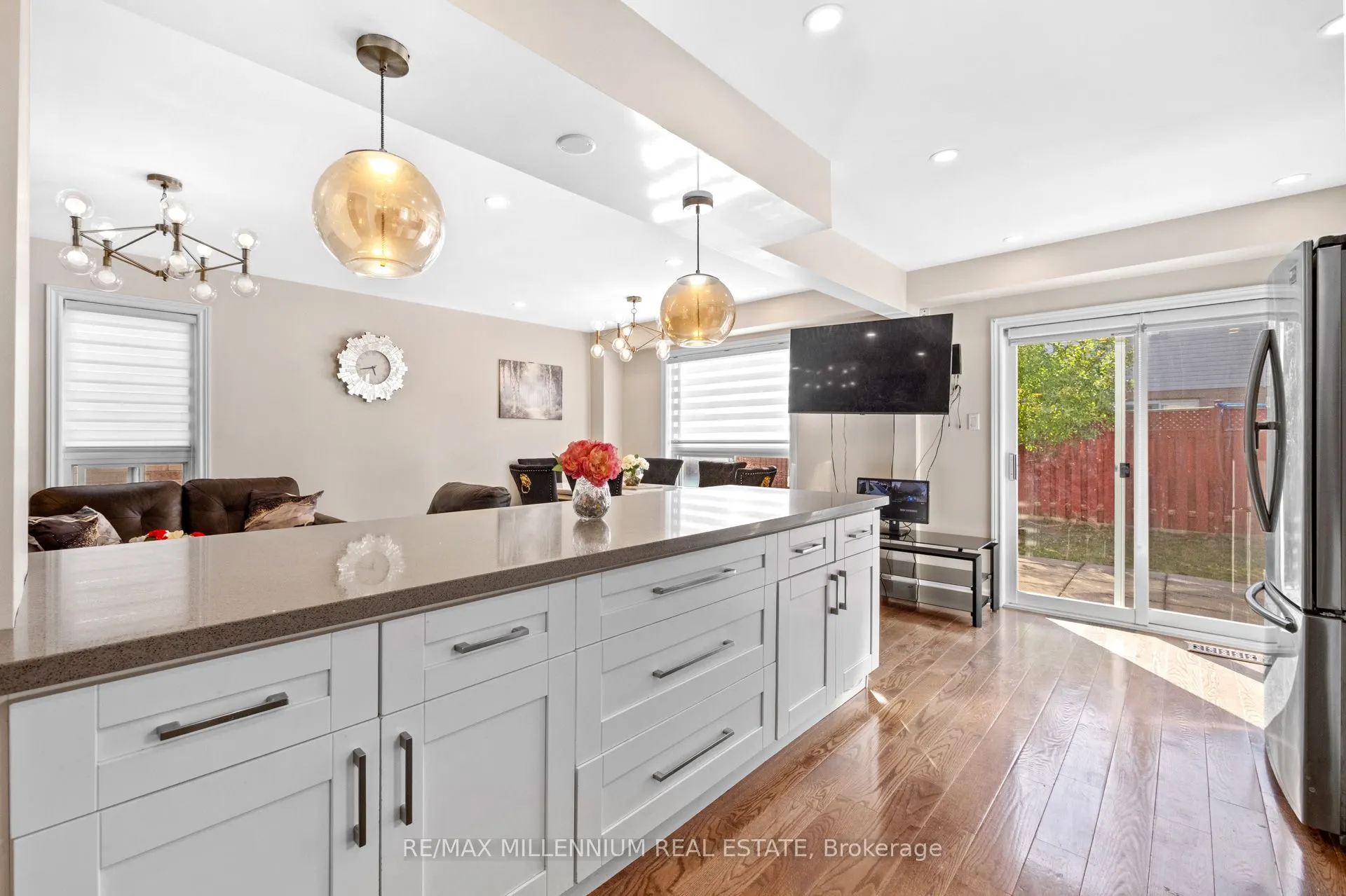 19 Earl Grey Crescent