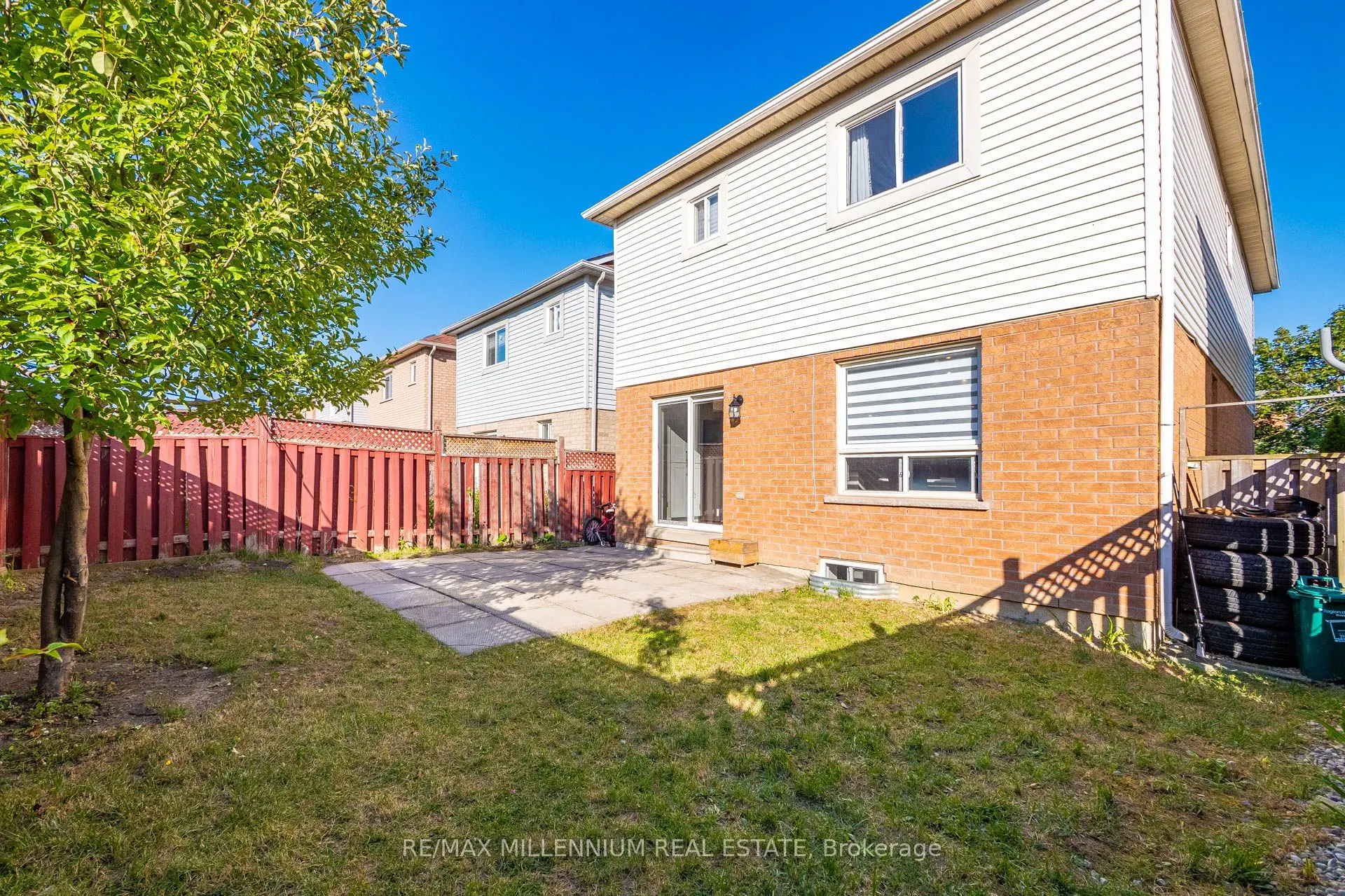 19 Earl Grey Crescent