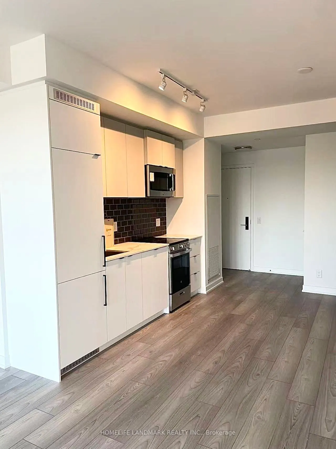 1182 King Street W, #327
