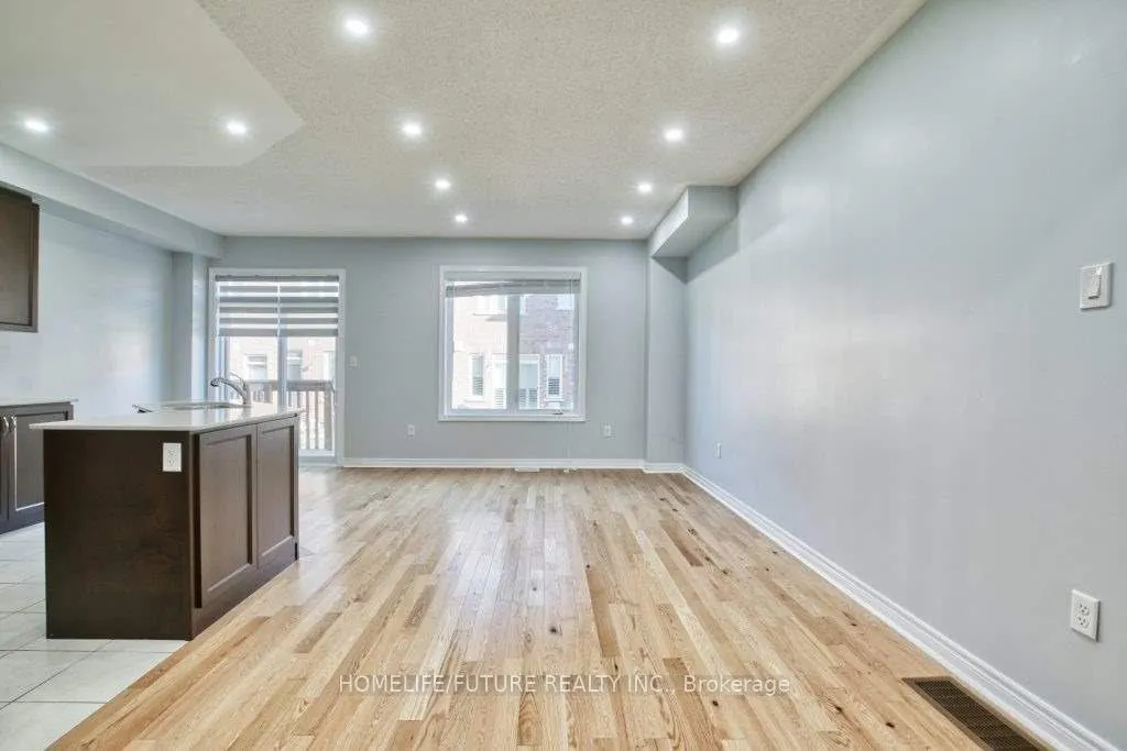 9 Merrybrook Trail, #Main(Upper Unit)