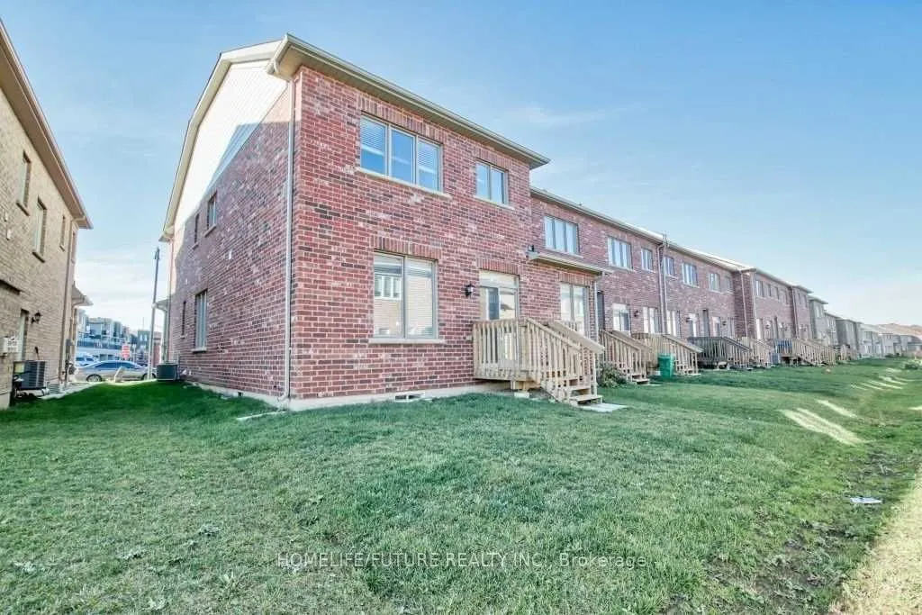 9 Merrybrook Trail, #Main(Upper Unit)