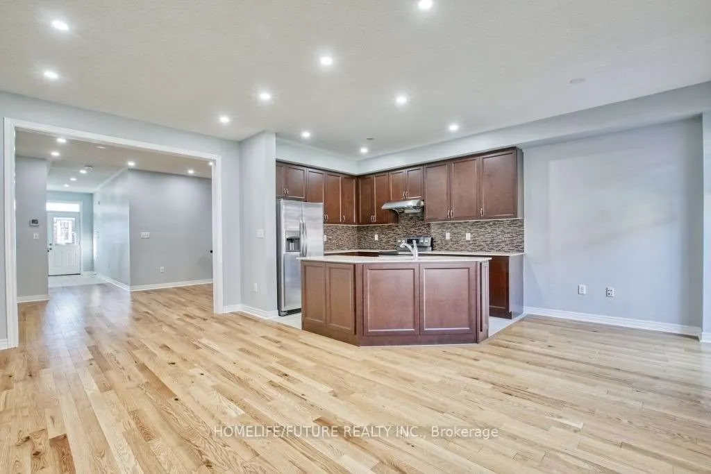 9 Merrybrook Trail, #Main(Upper Unit)