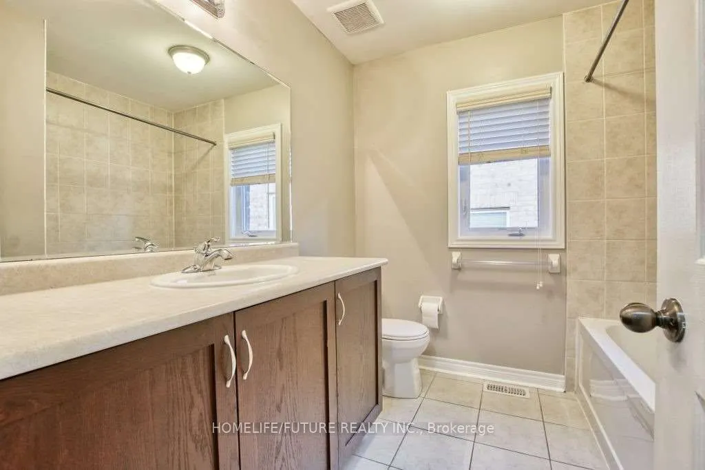9 Merrybrook Trail, #Main(Upper Unit)