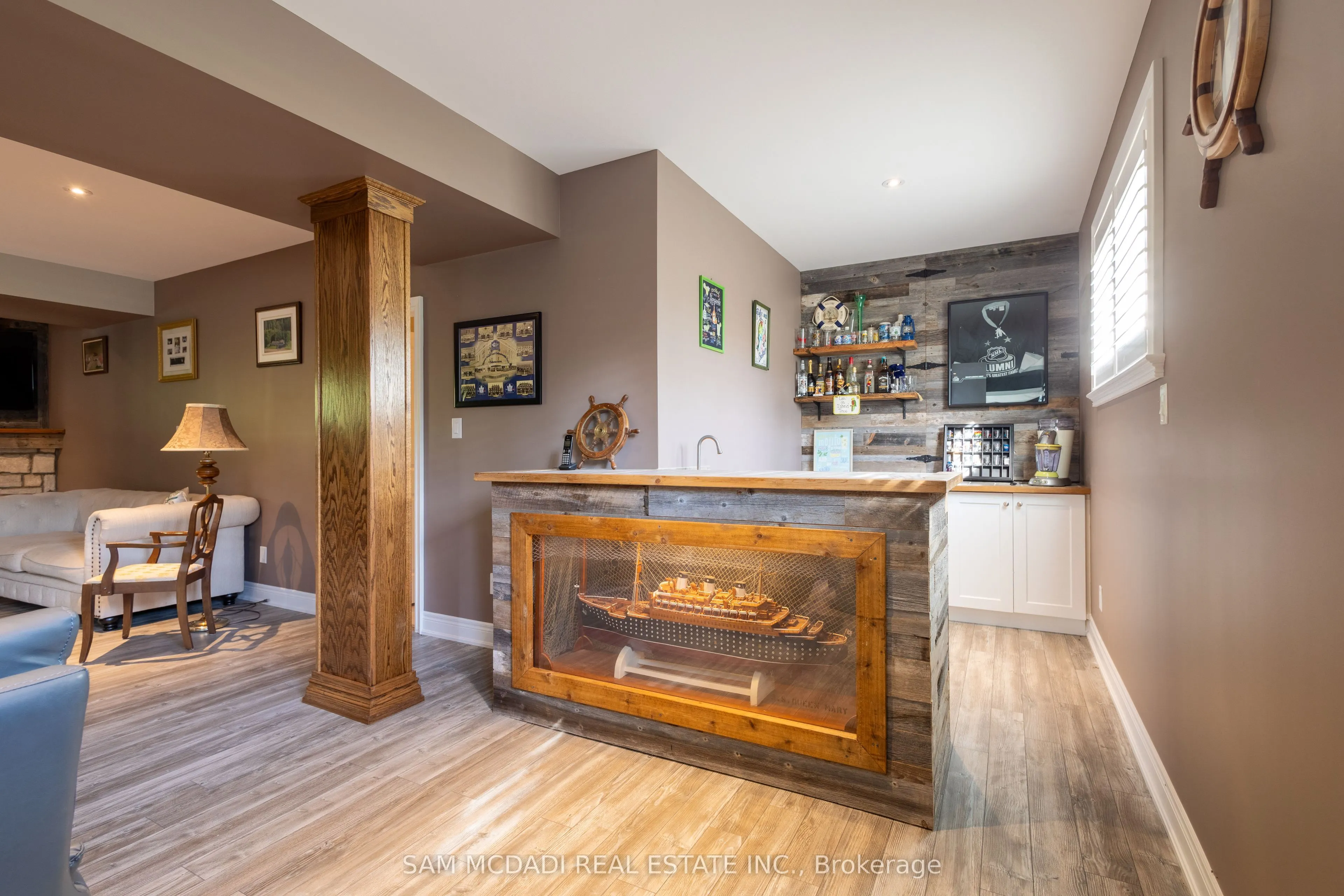 395 King Street E