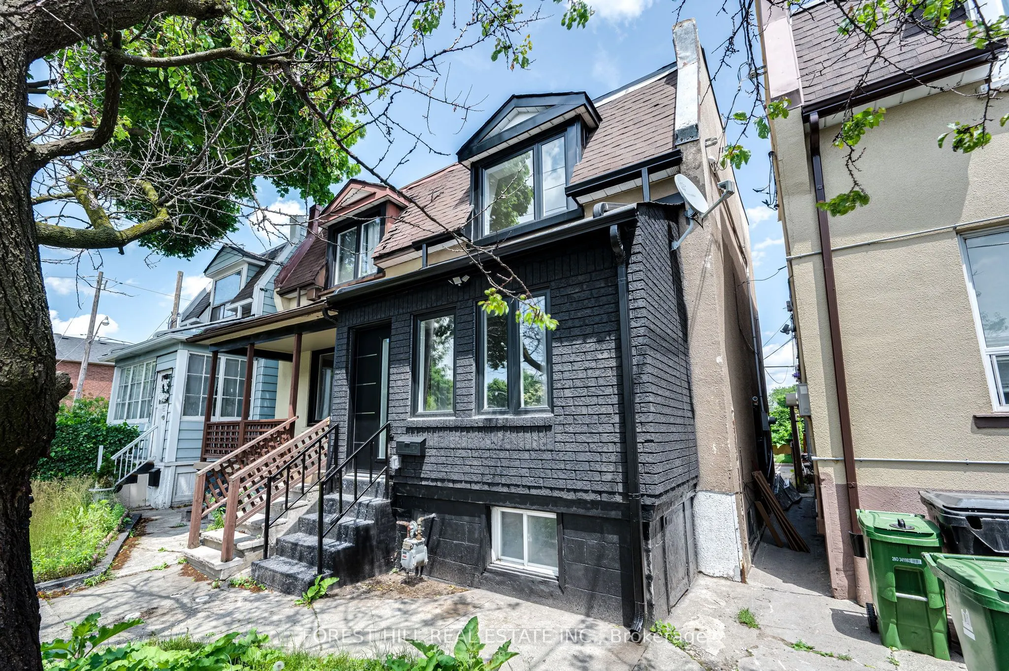 123 Laughton Avenue