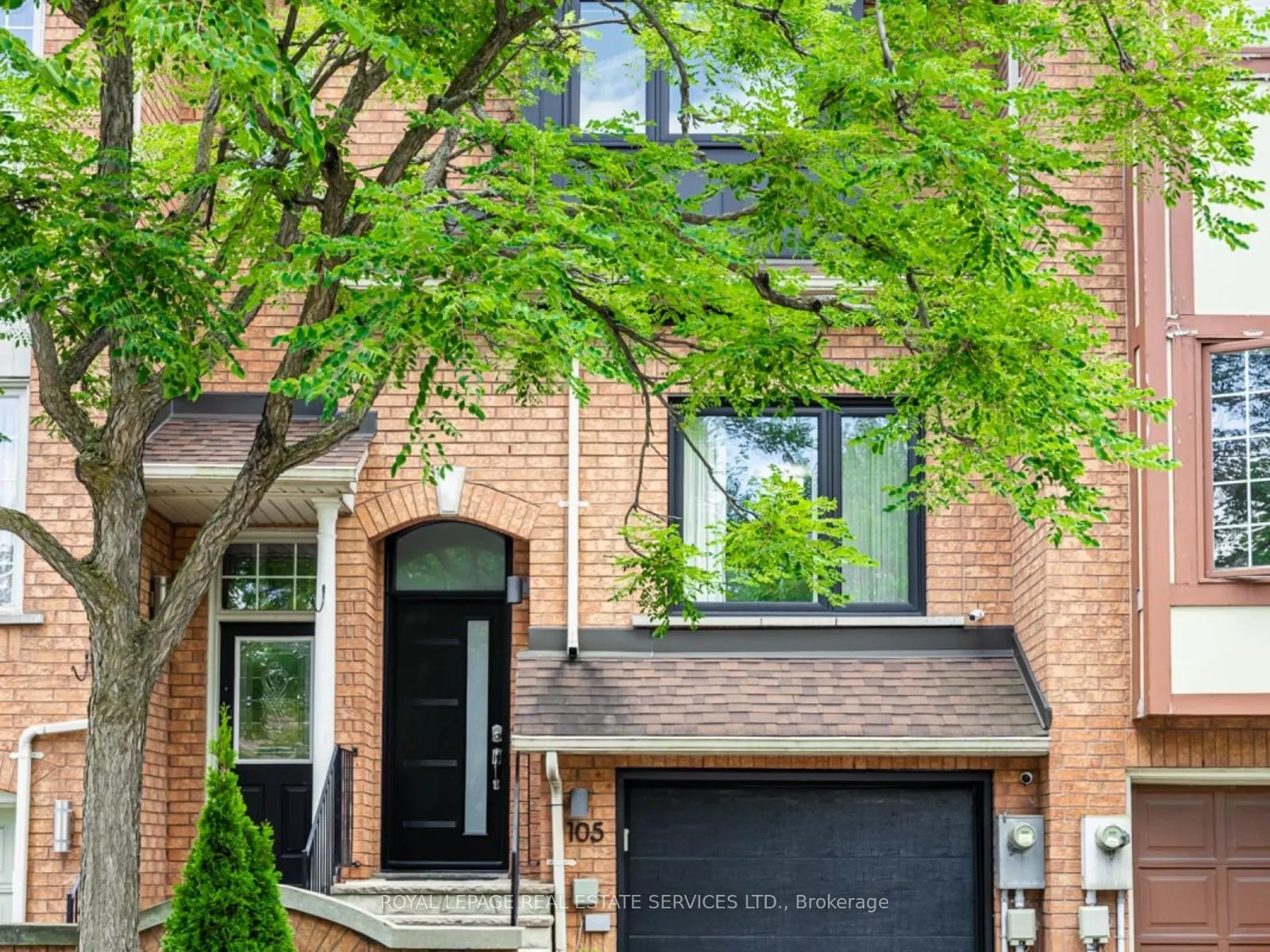 105 Harbourview Crescent