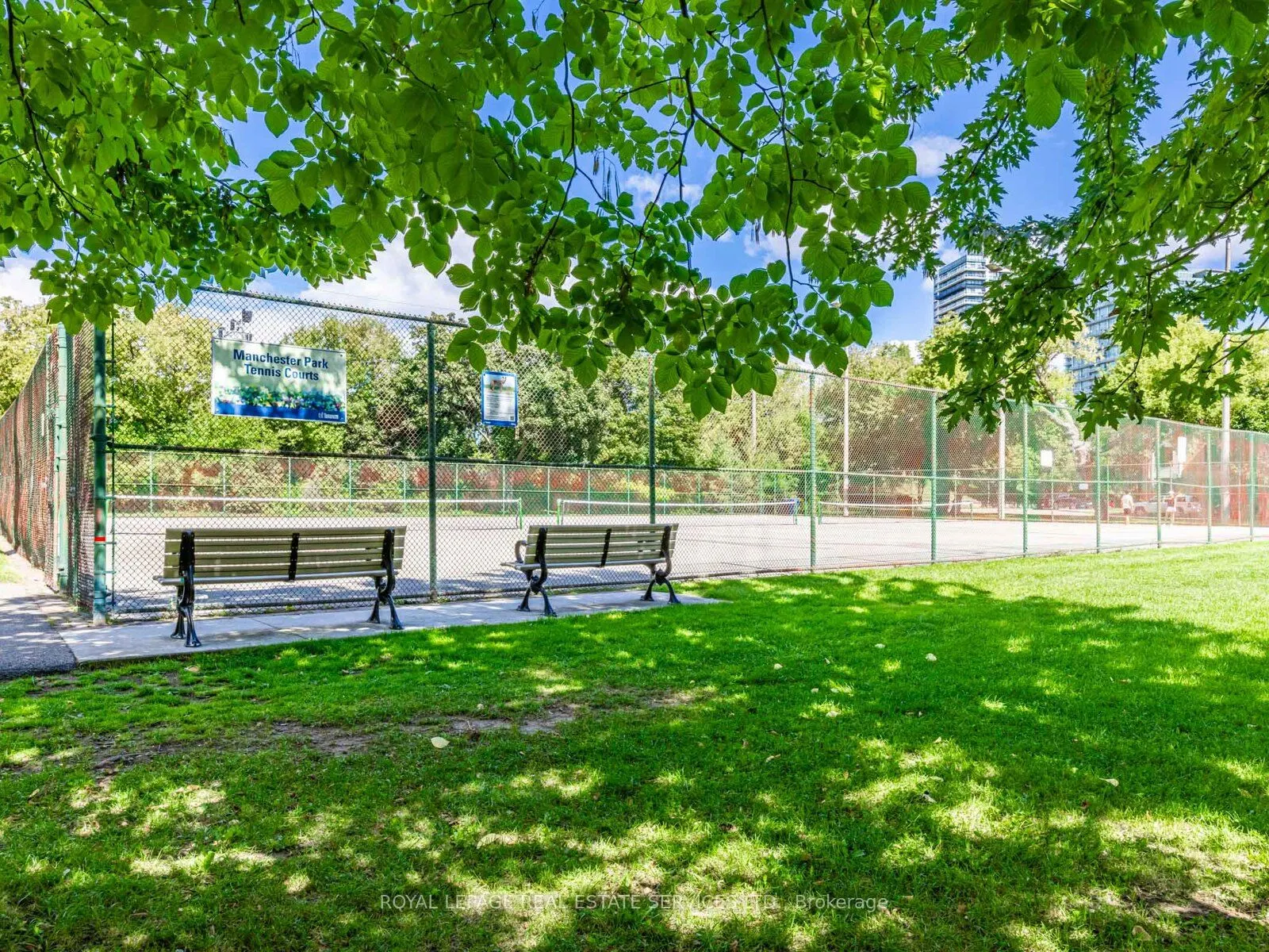105 Harbourview Crescent