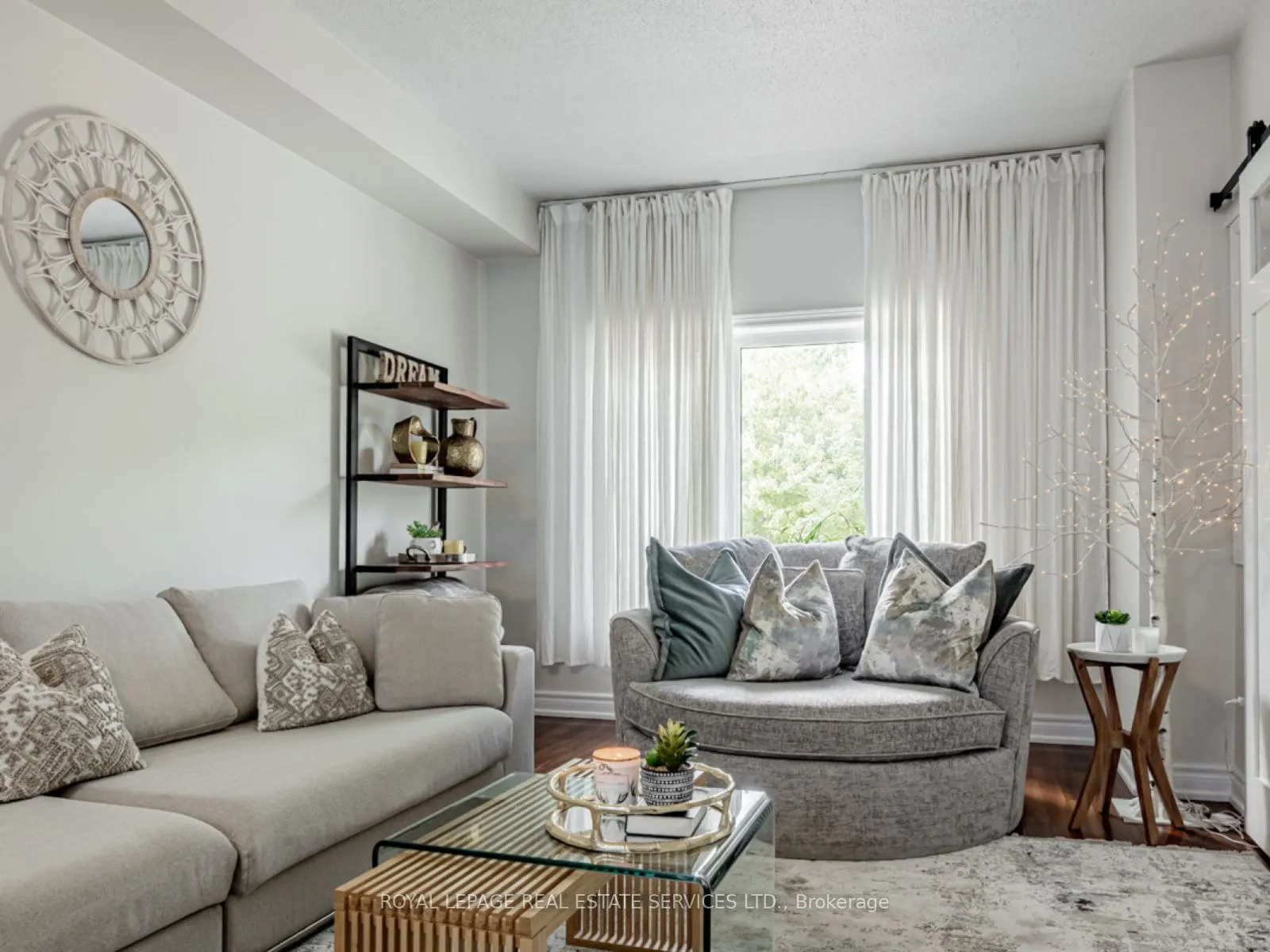 105 Harbourview Crescent