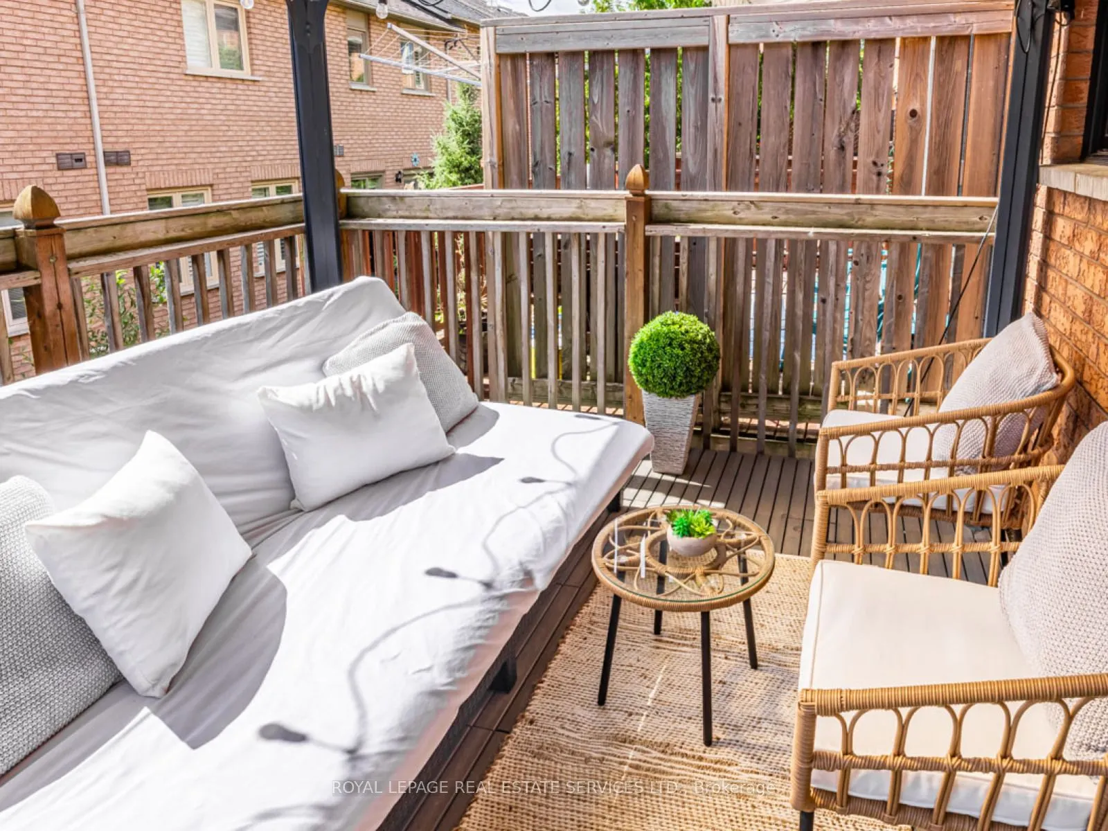 105 Harbourview Crescent