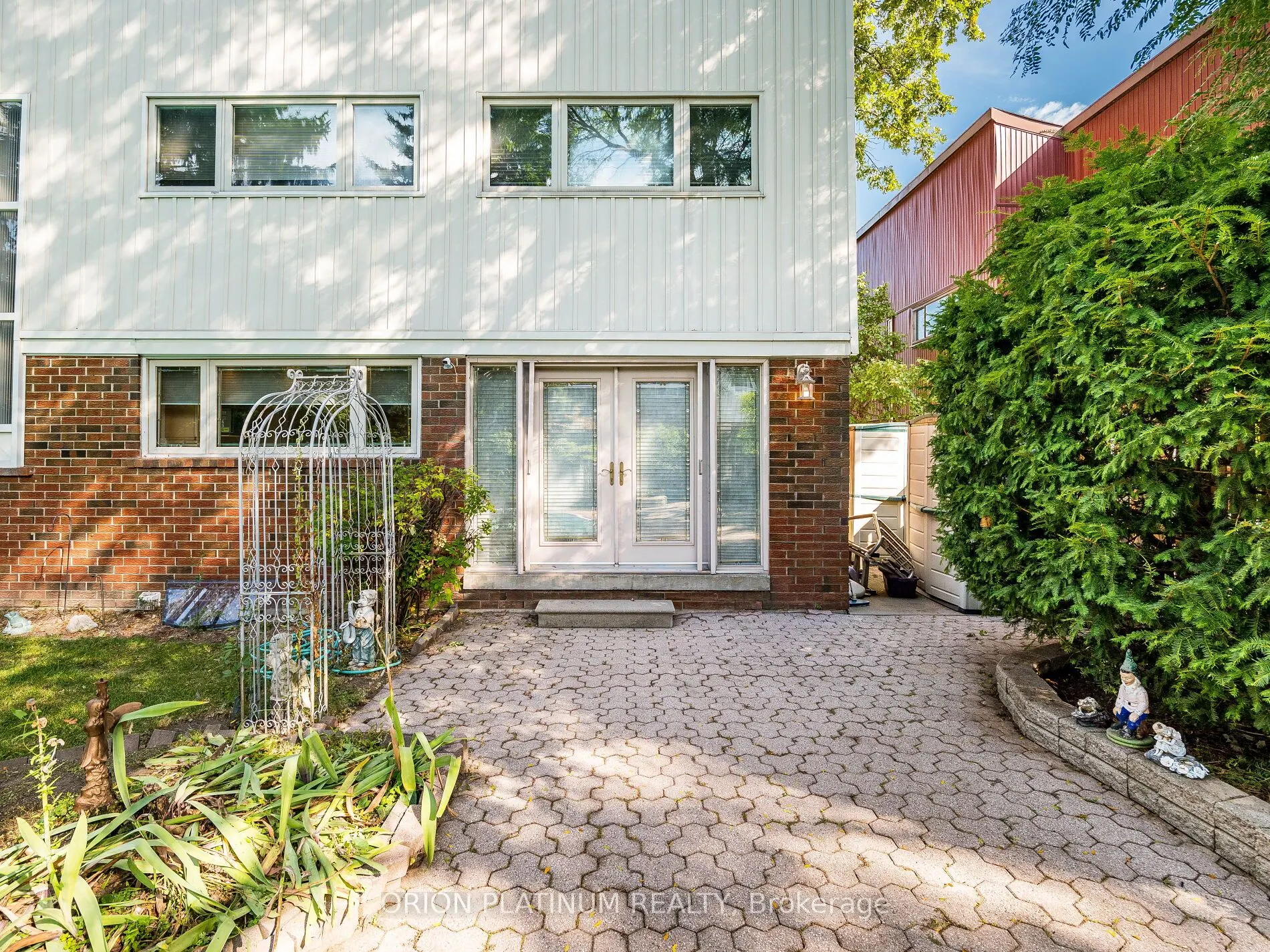 3636 Pitch Pine Crescent
