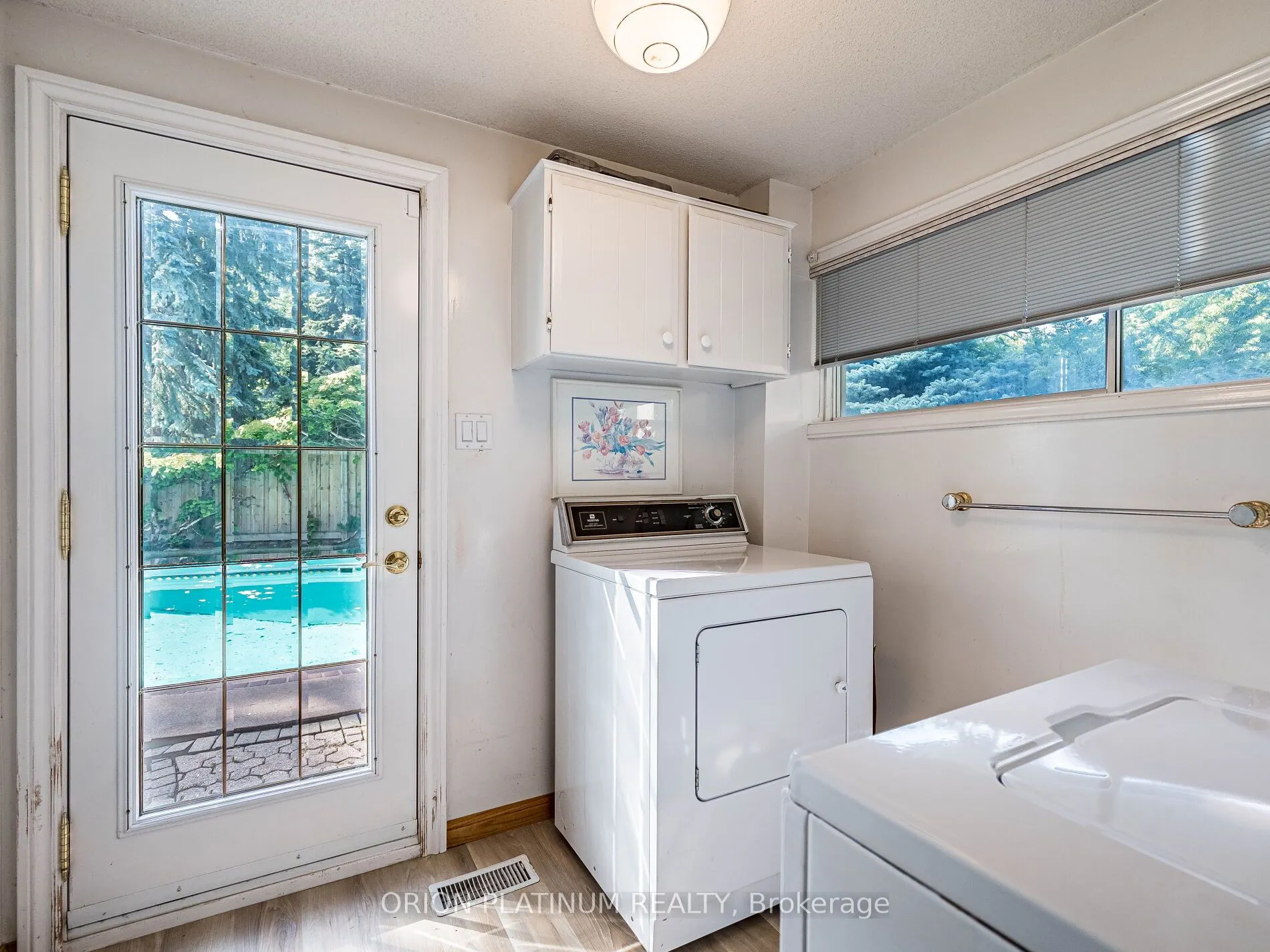 3636 Pitch Pine Crescent