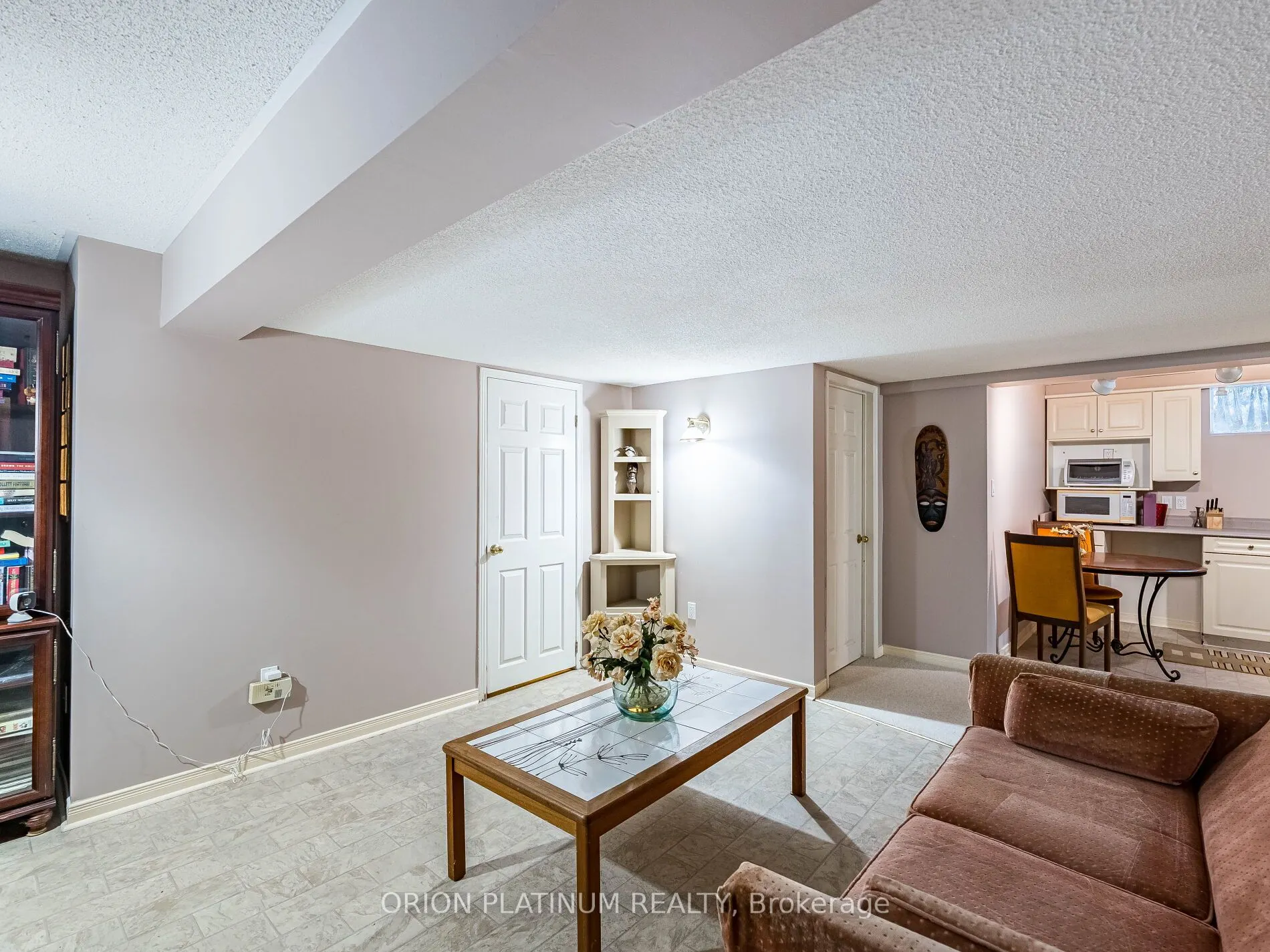 3636 Pitch Pine Crescent