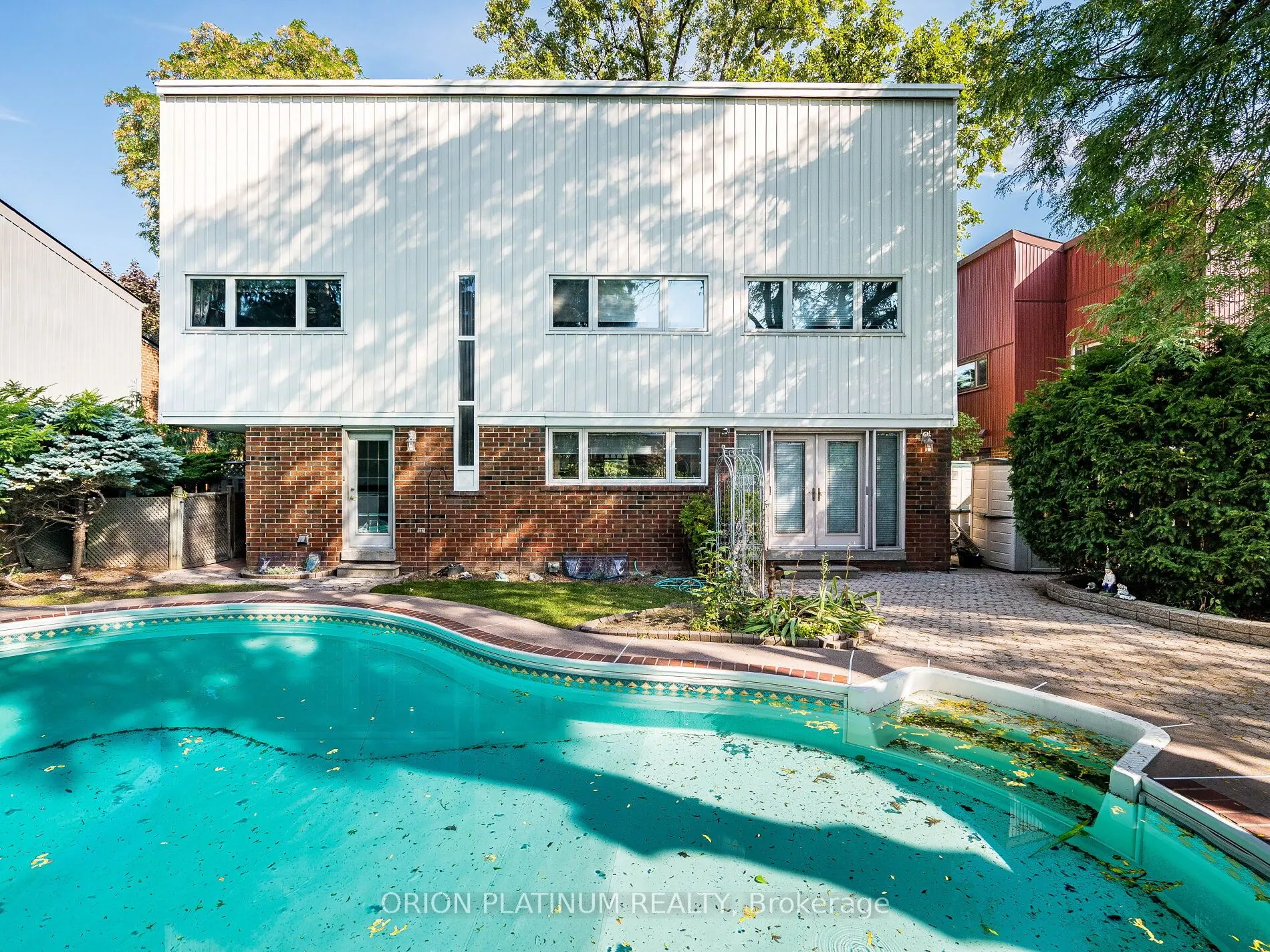 3636 Pitch Pine Crescent