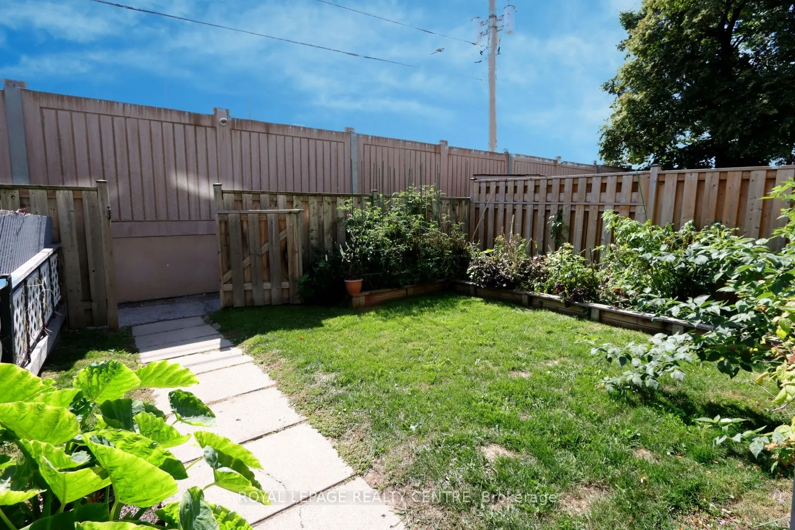 1055 Dundas Street E, #183
