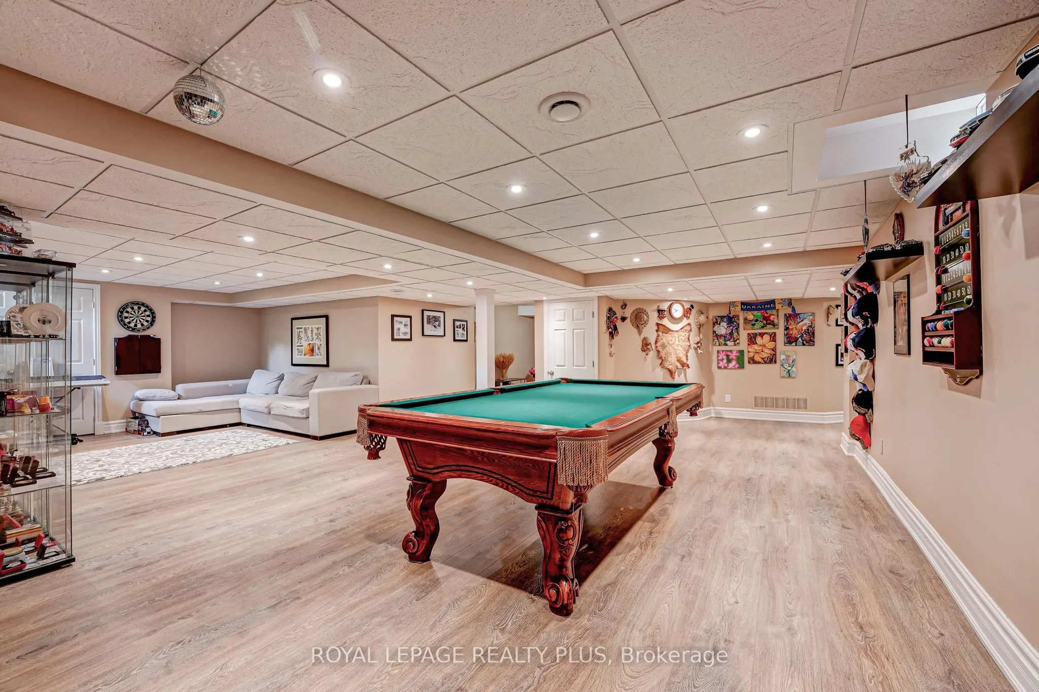 5 Coates Hill Court