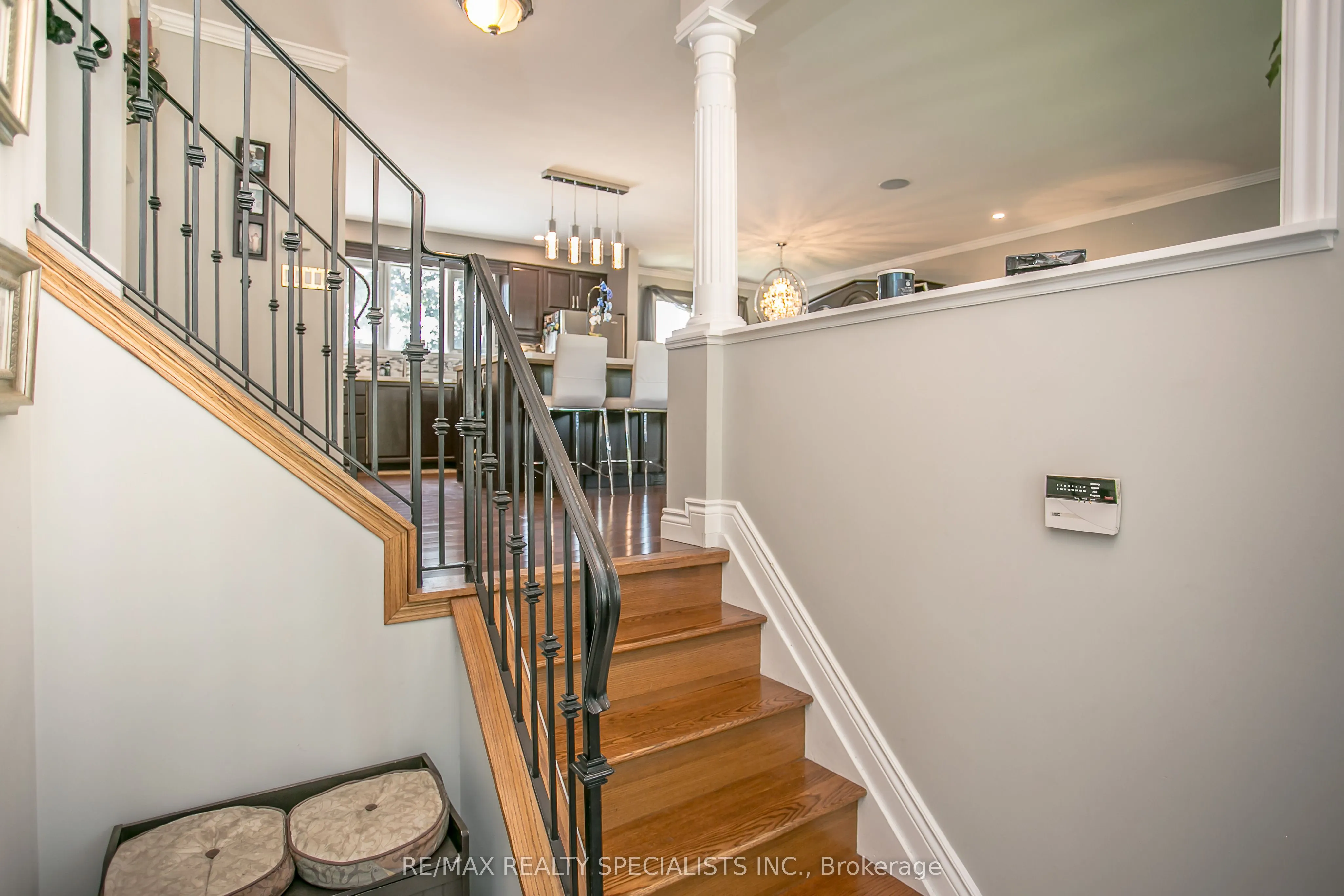 2422 Ventura Drive