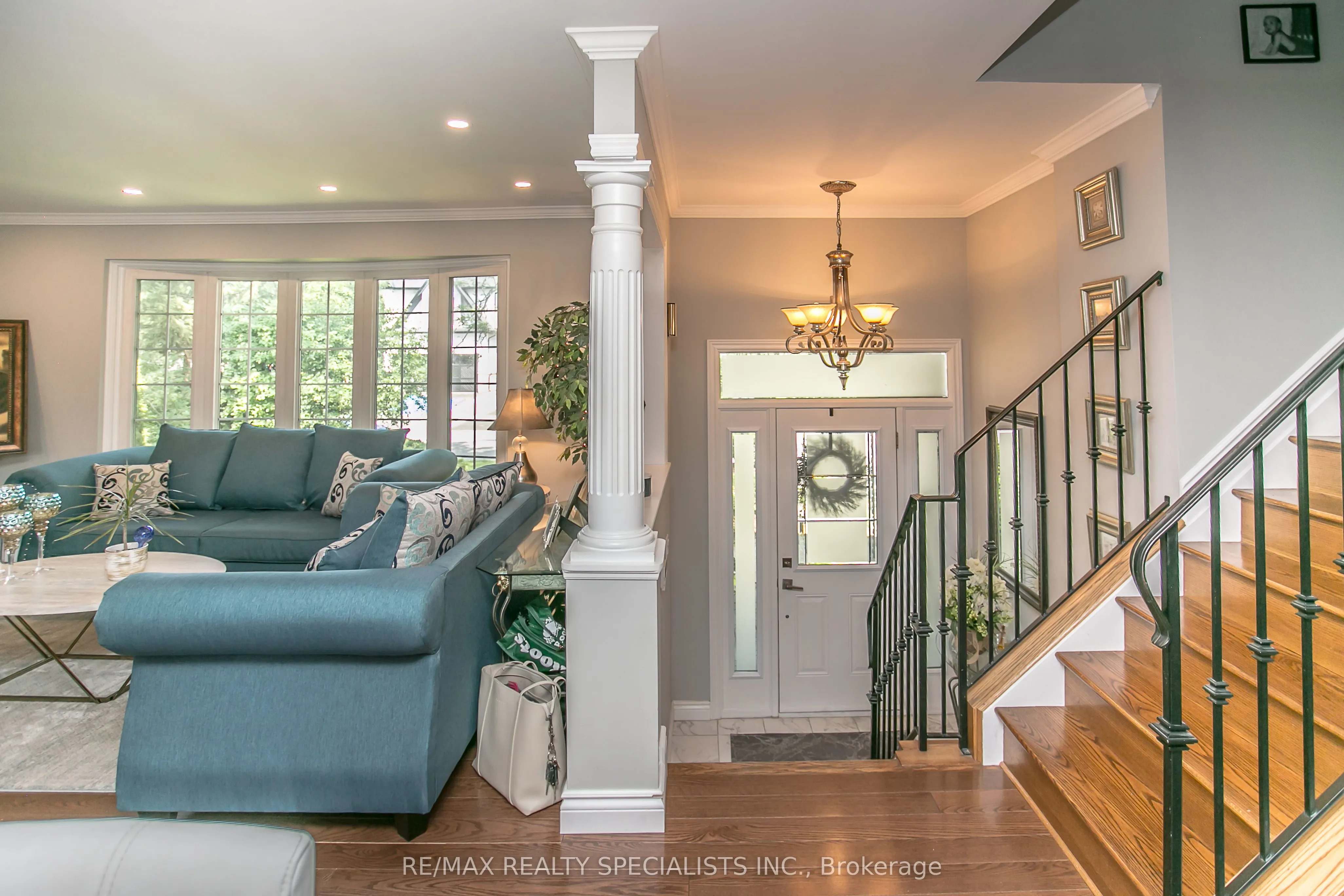 2422 Ventura Drive