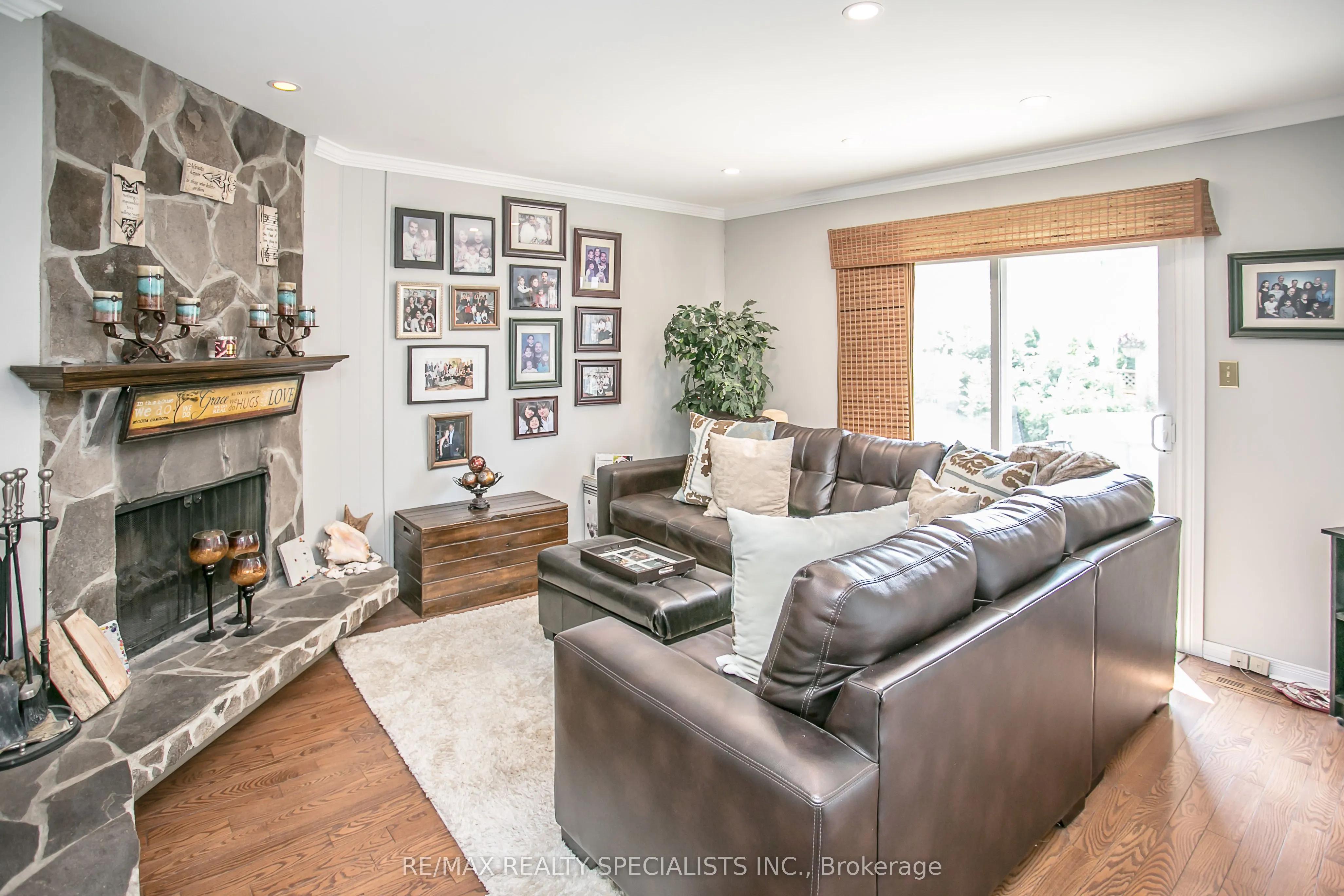 2422 Ventura Drive