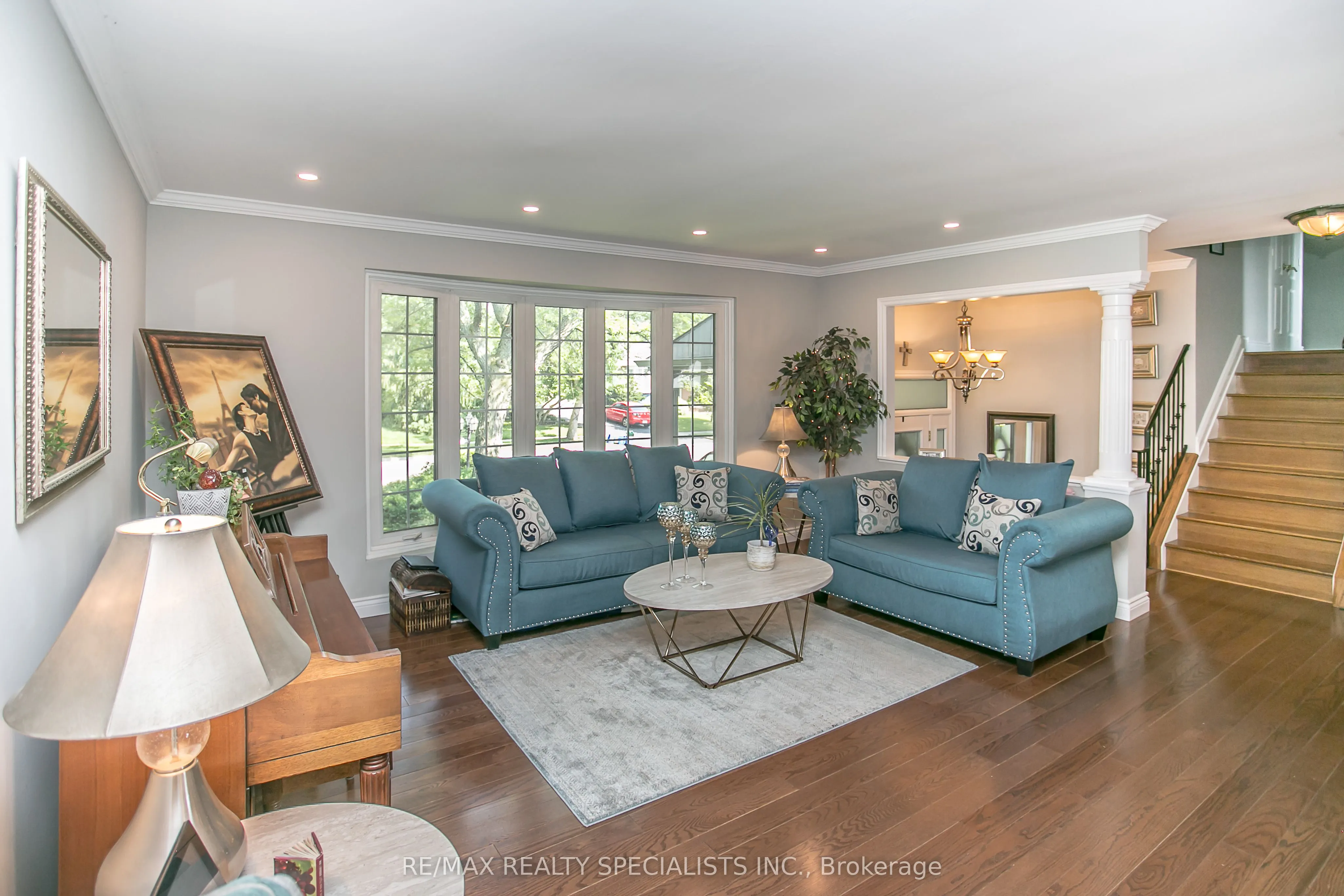 2422 Ventura Drive