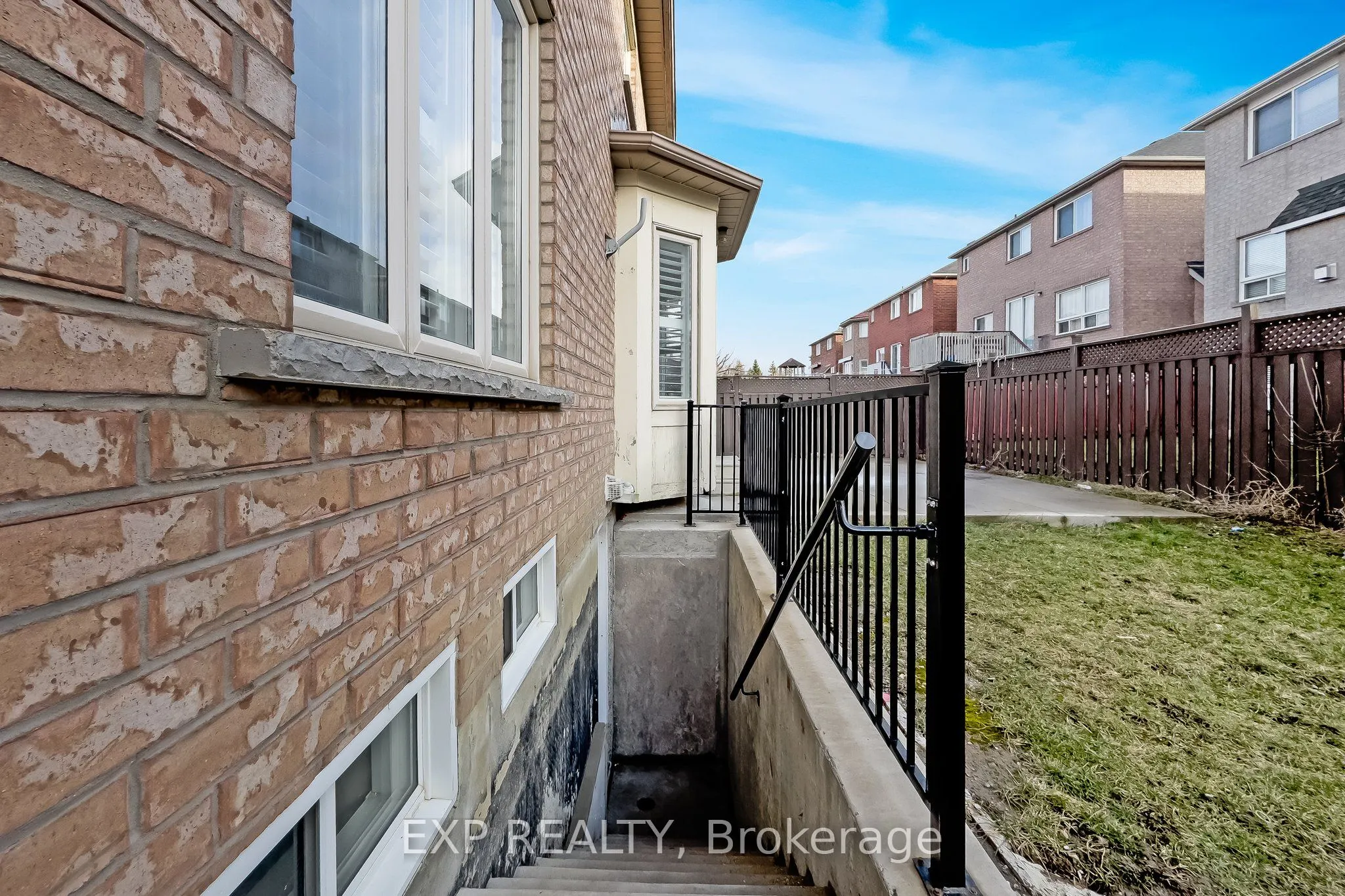 50 Marbleseed Crescent, #BASEMENT APT