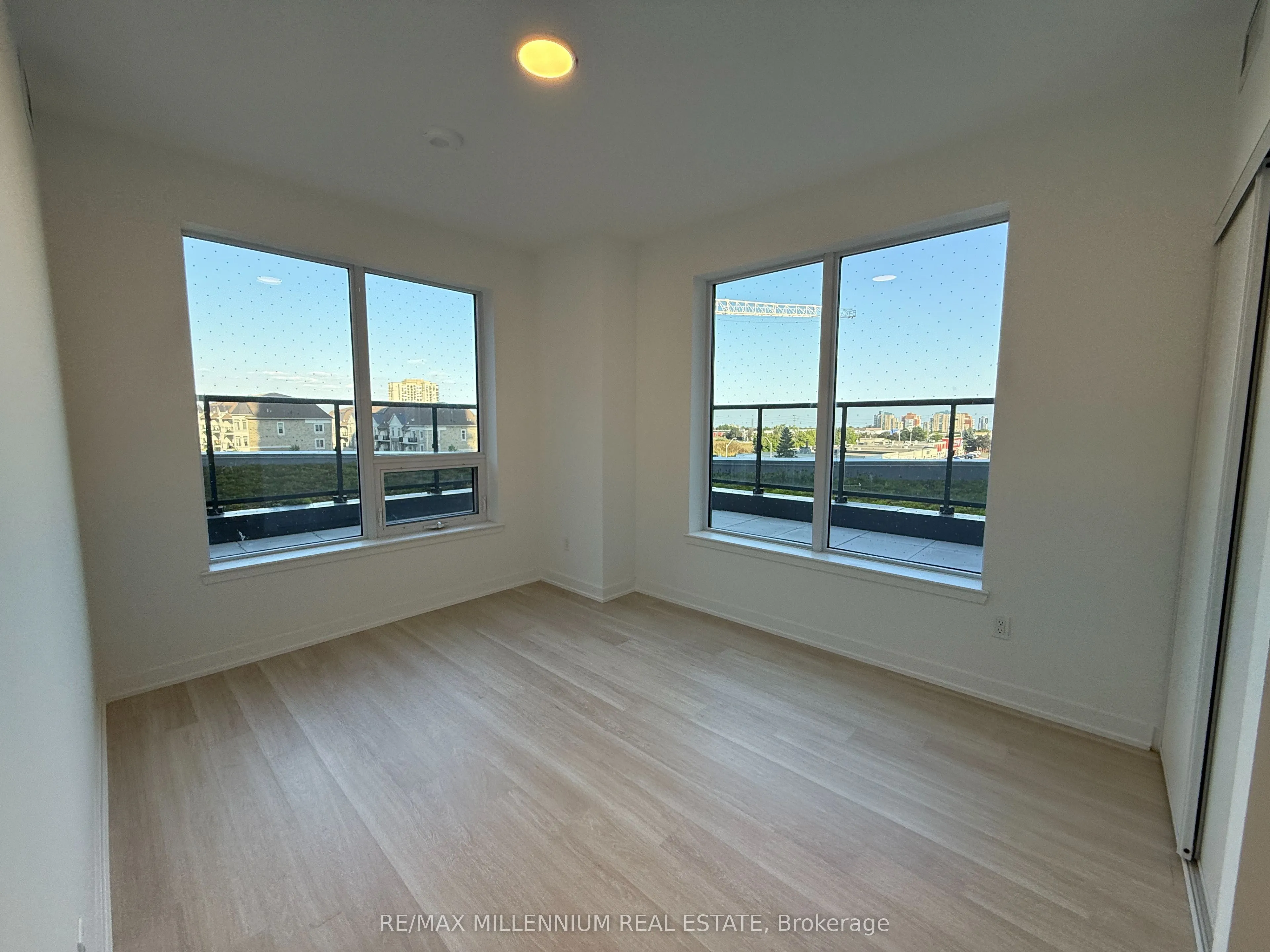 5105 Hurontario Street, #302