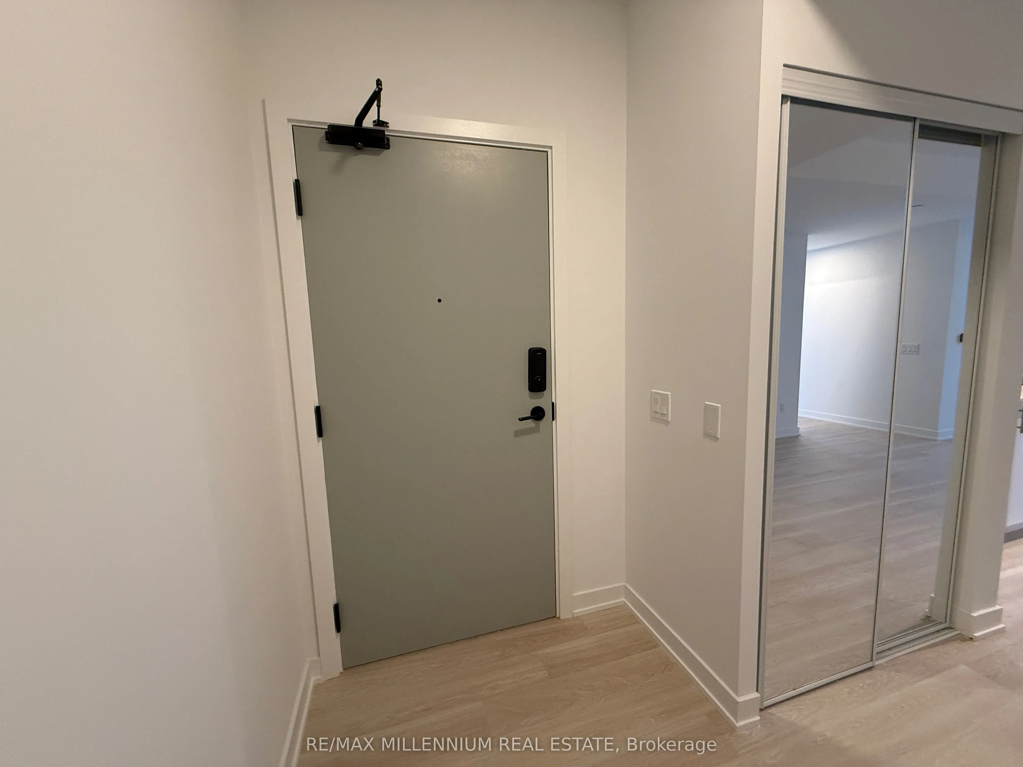 5105 Hurontario Street, #302