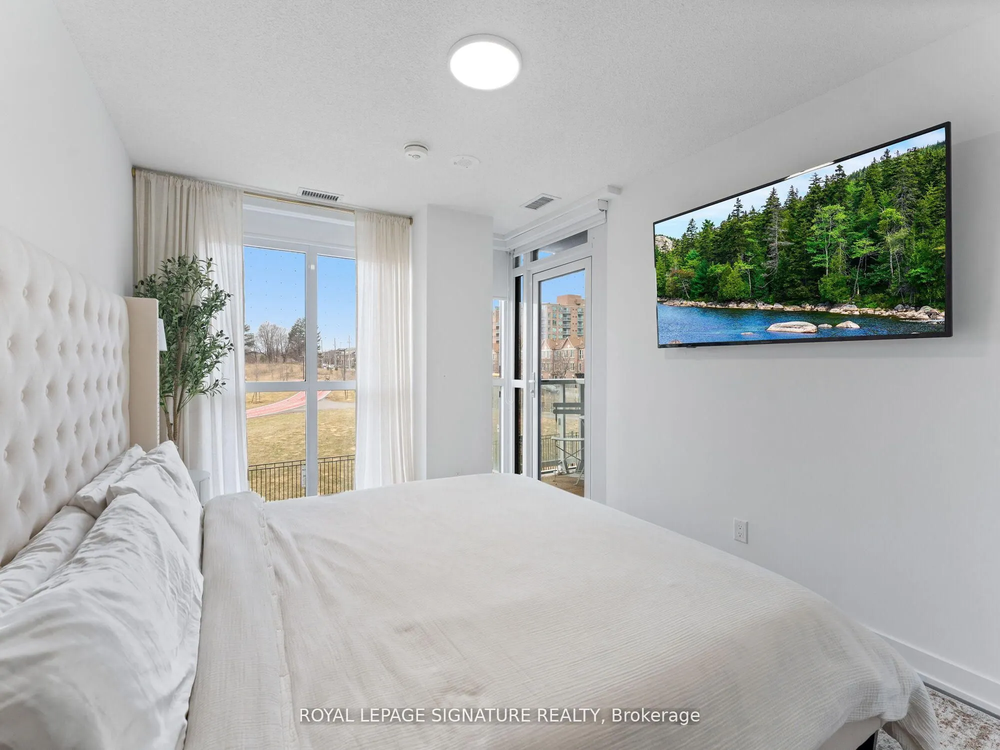 251 Manitoba Street S, #132
