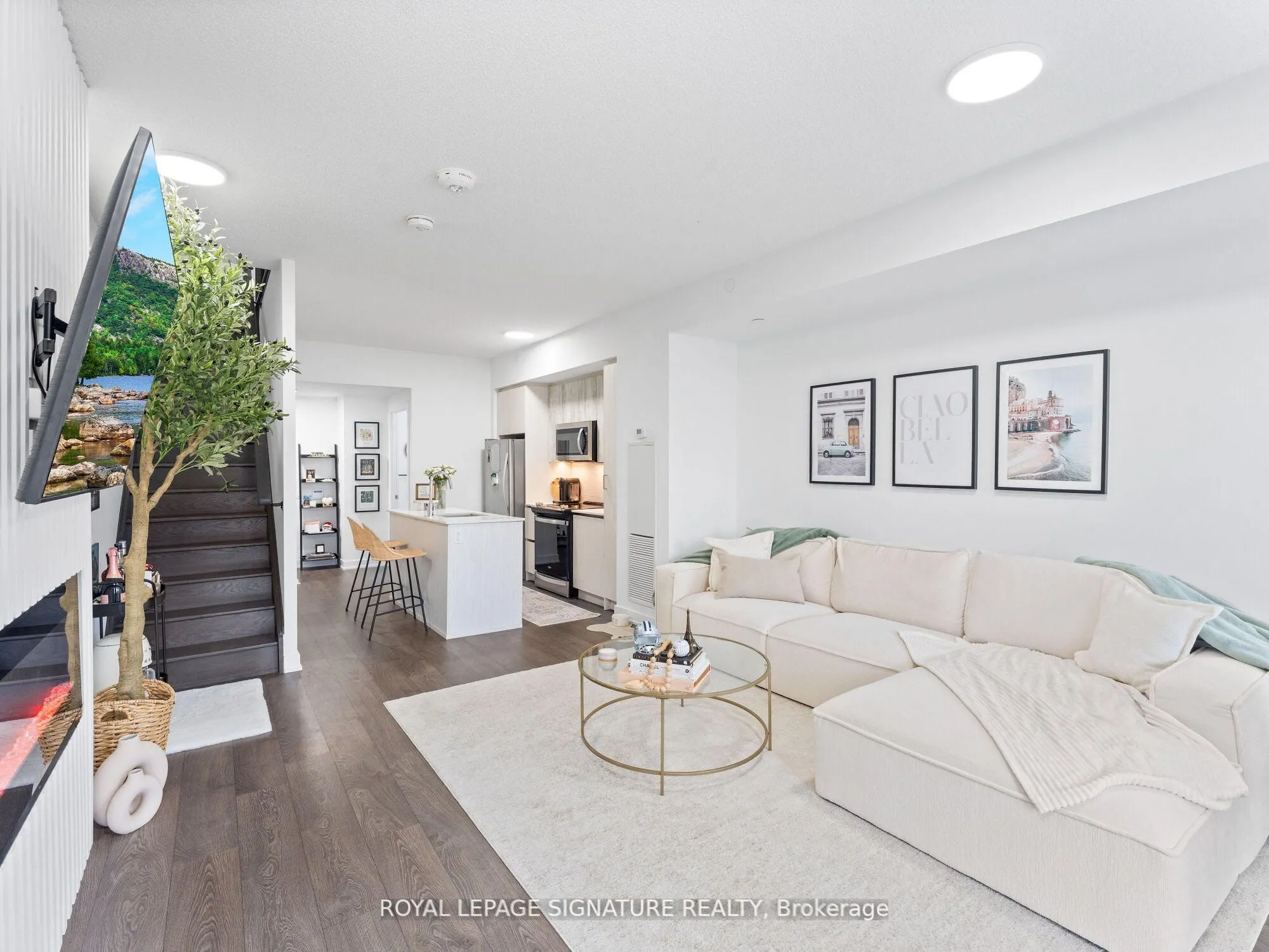 251 Manitoba Street S, #132