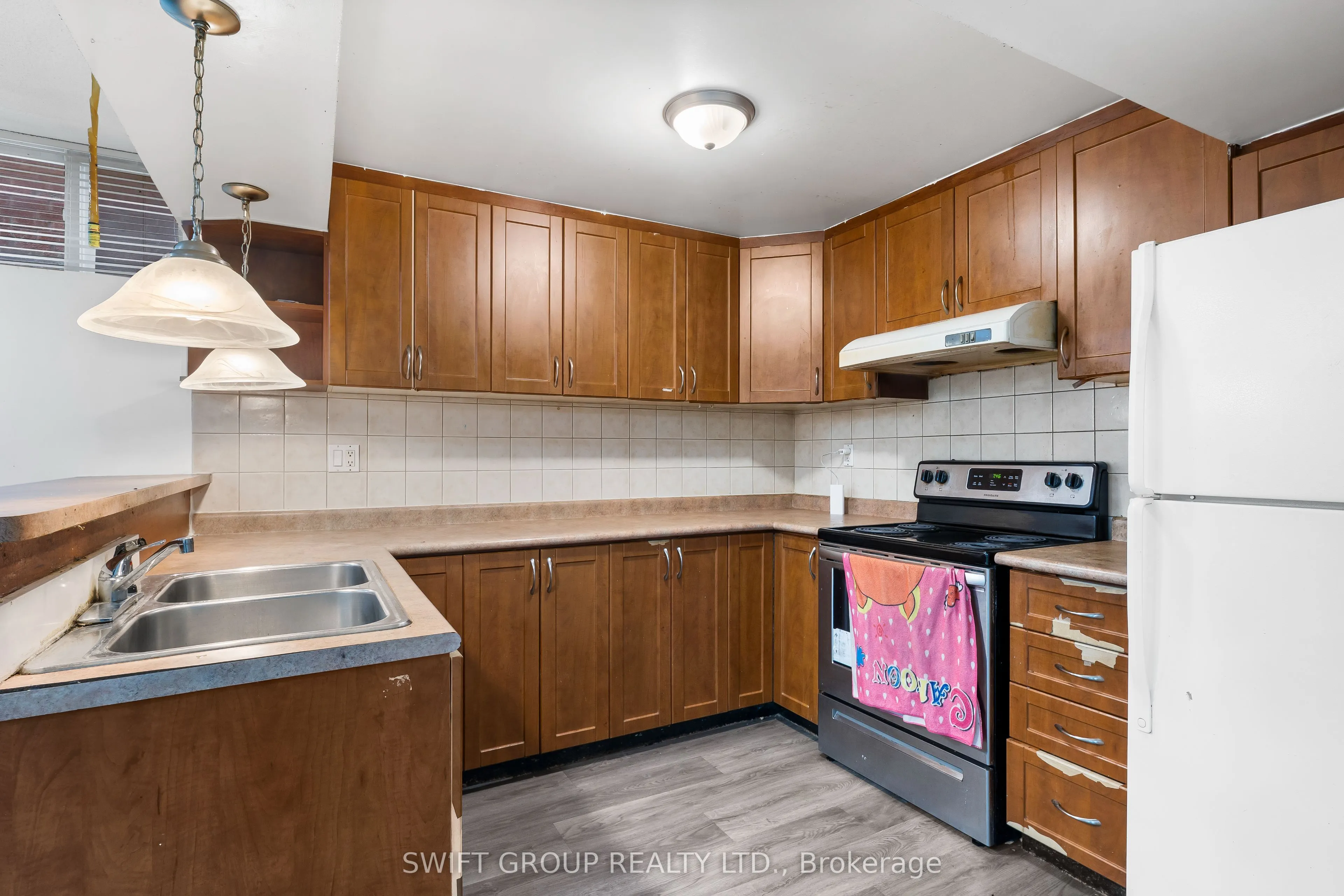 82 Flowertown Avenue