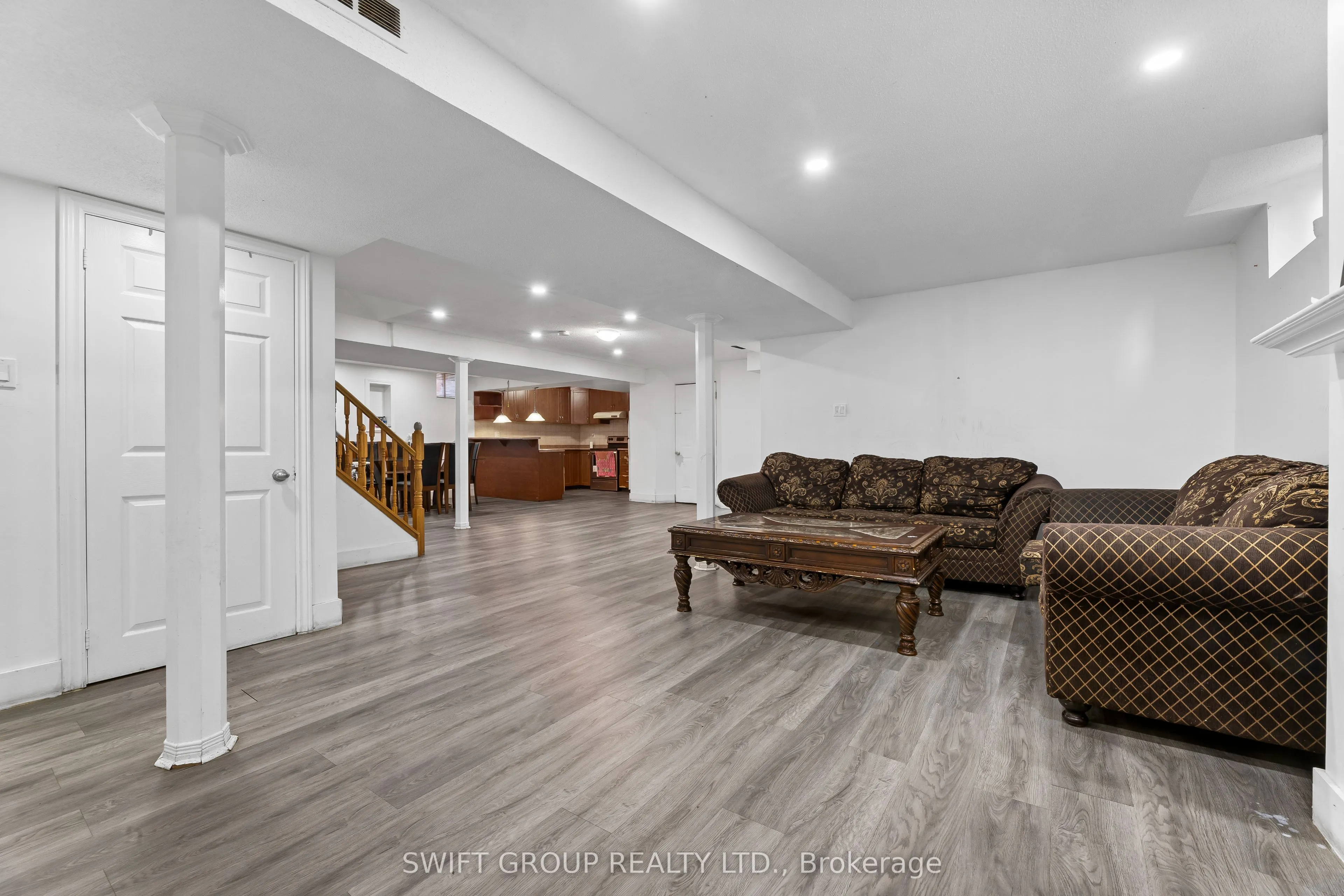 82 Flowertown Avenue