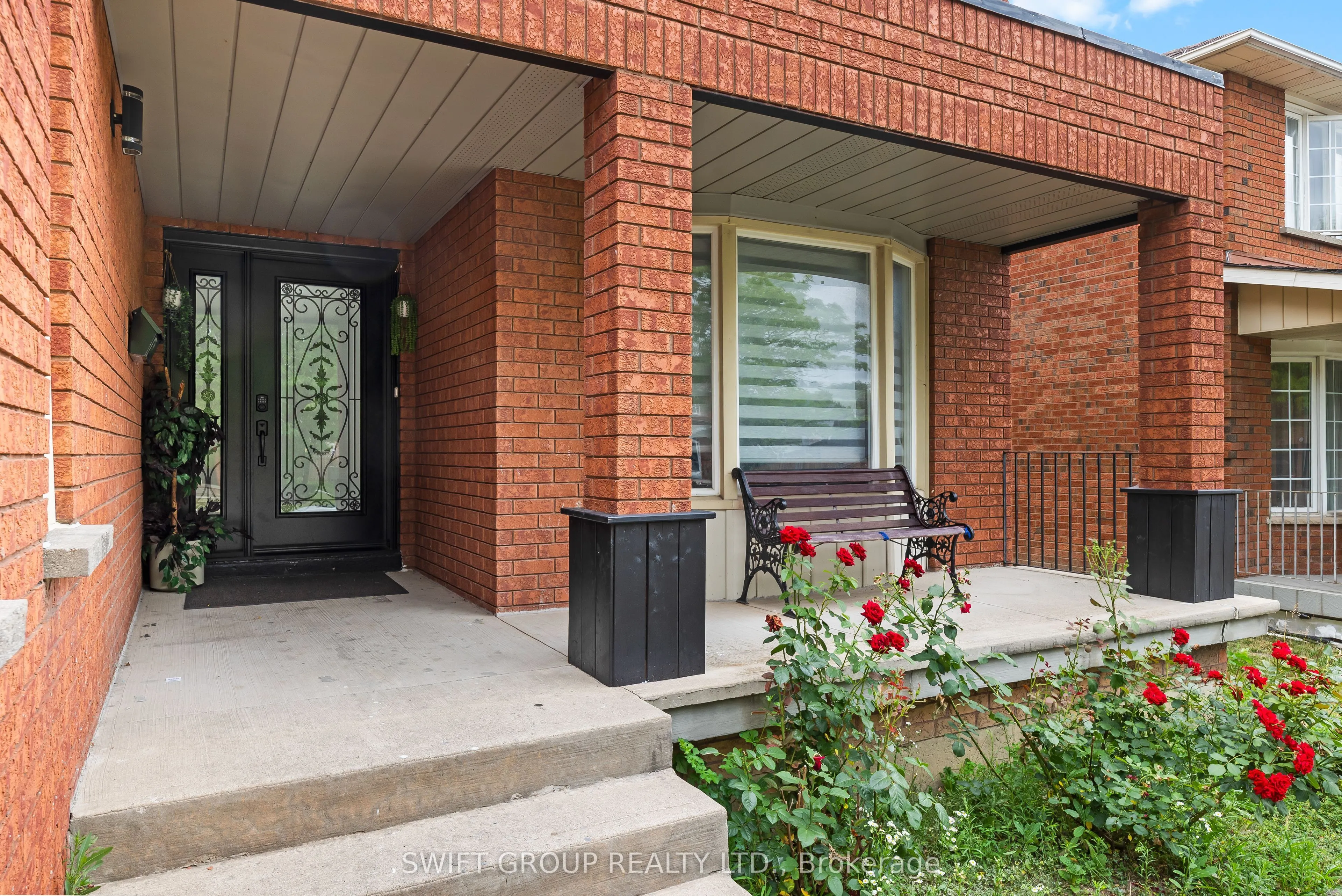 82 Flowertown Avenue
