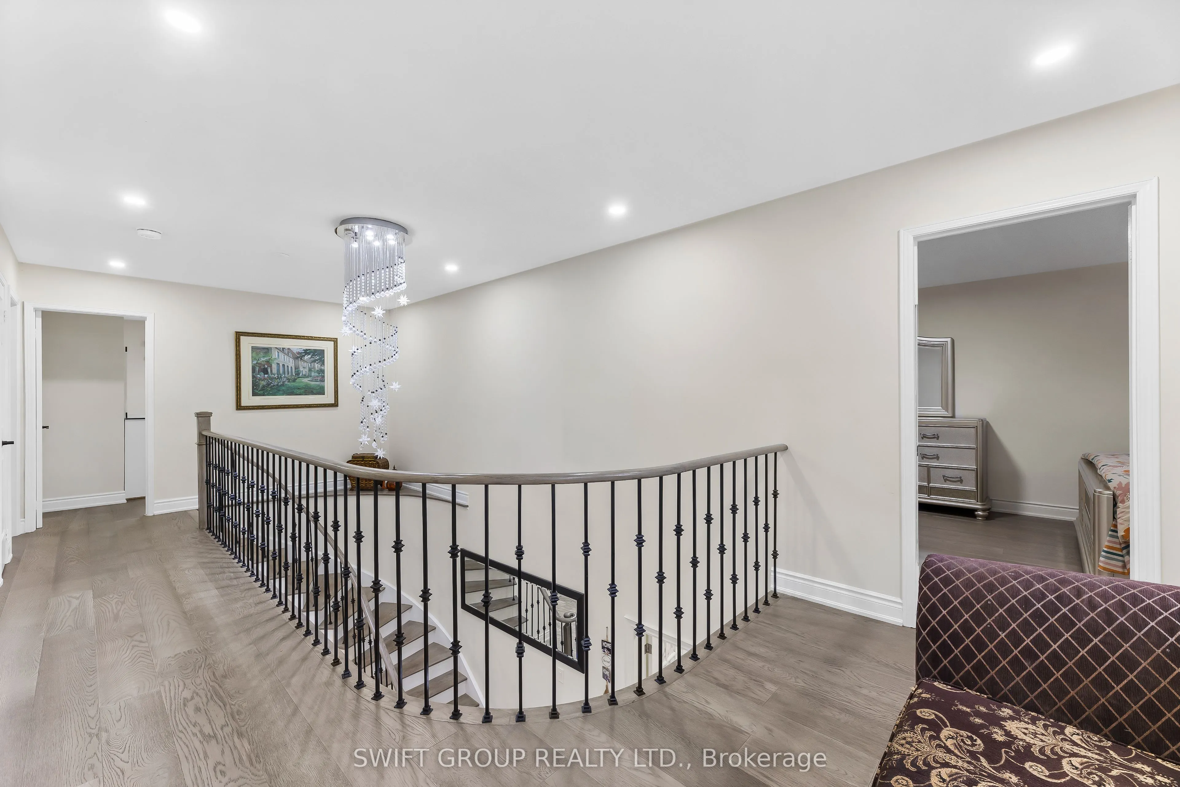 82 Flowertown Avenue