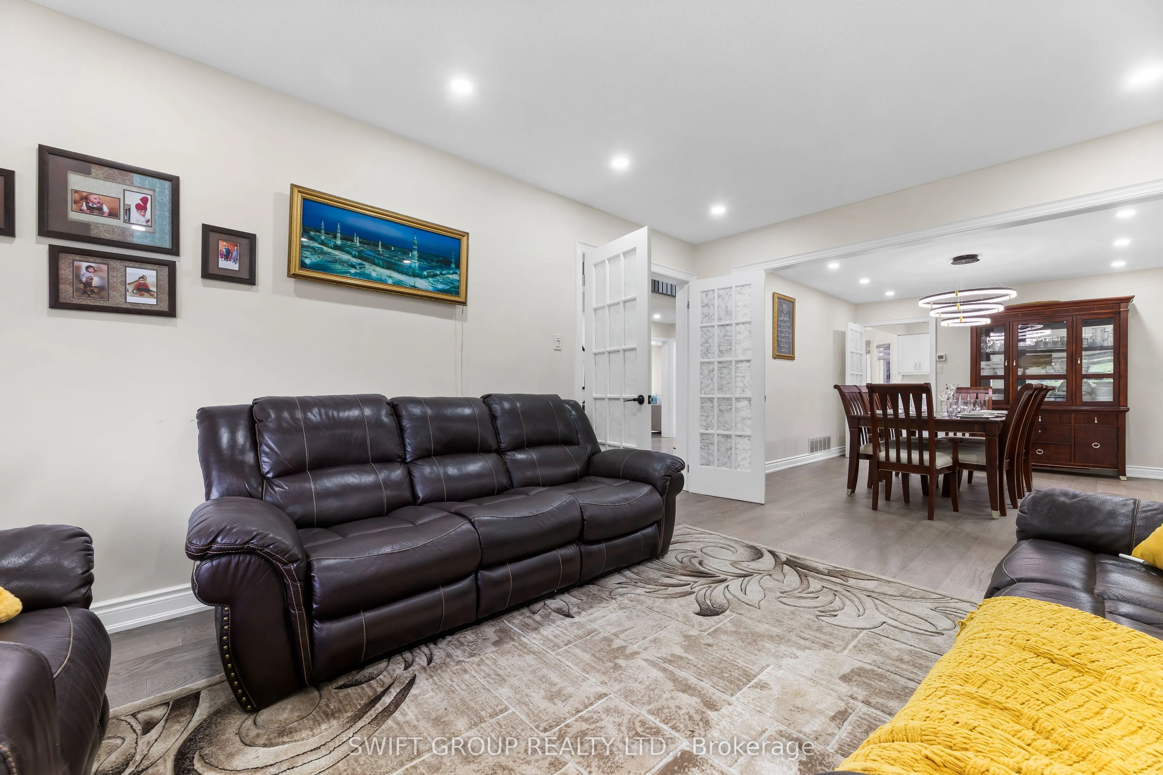 82 Flowertown Avenue