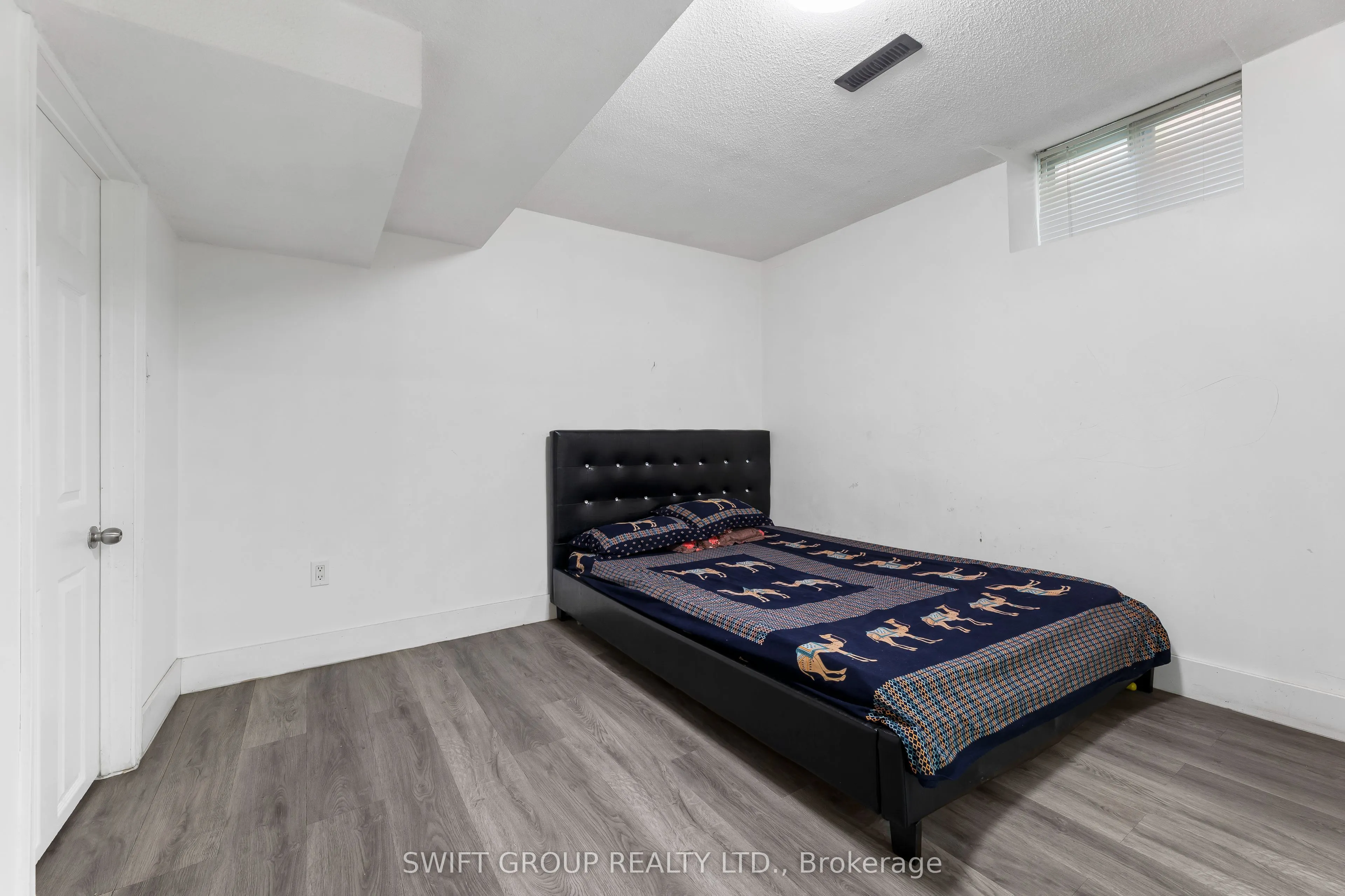 82 Flowertown Avenue