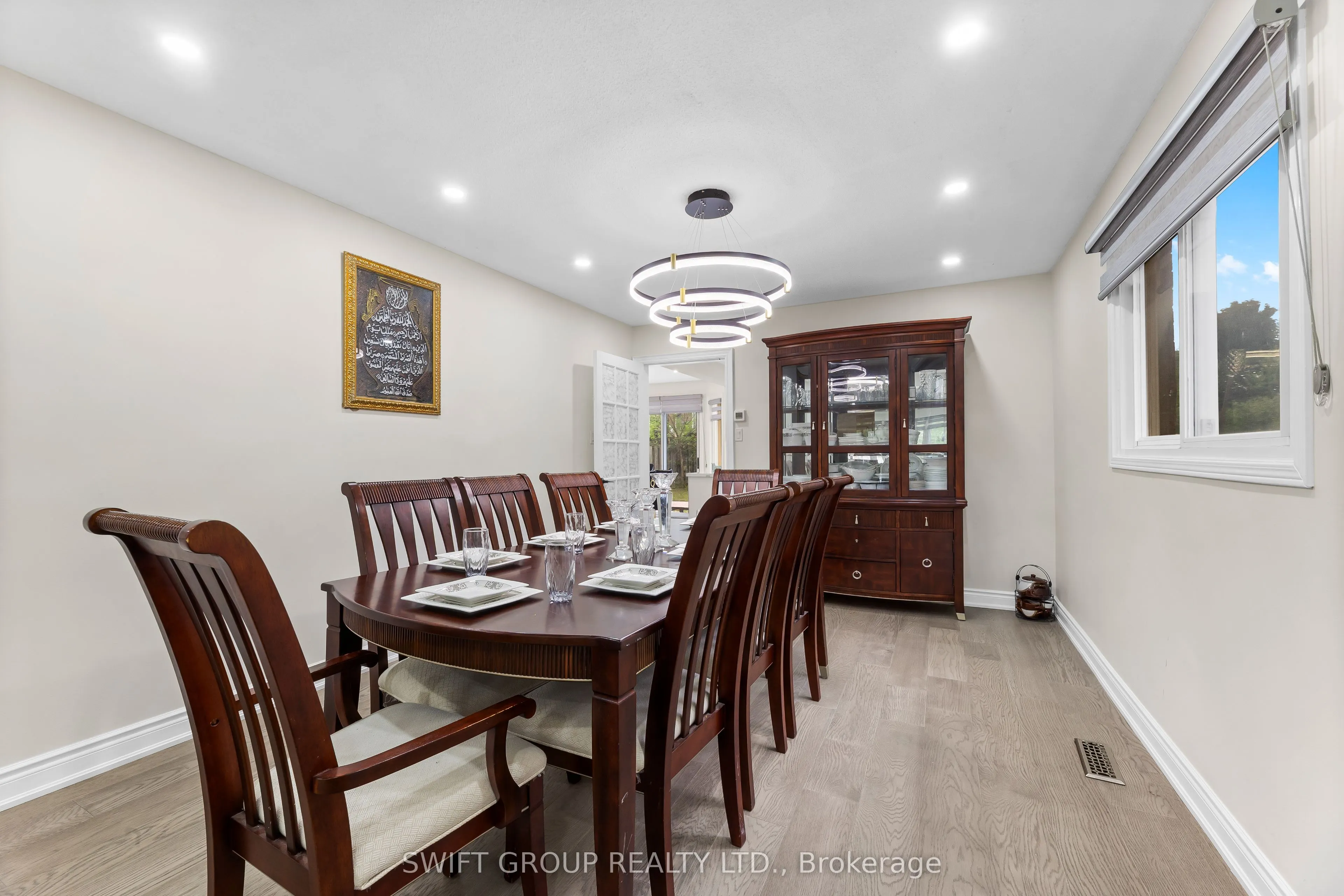 82 Flowertown Avenue