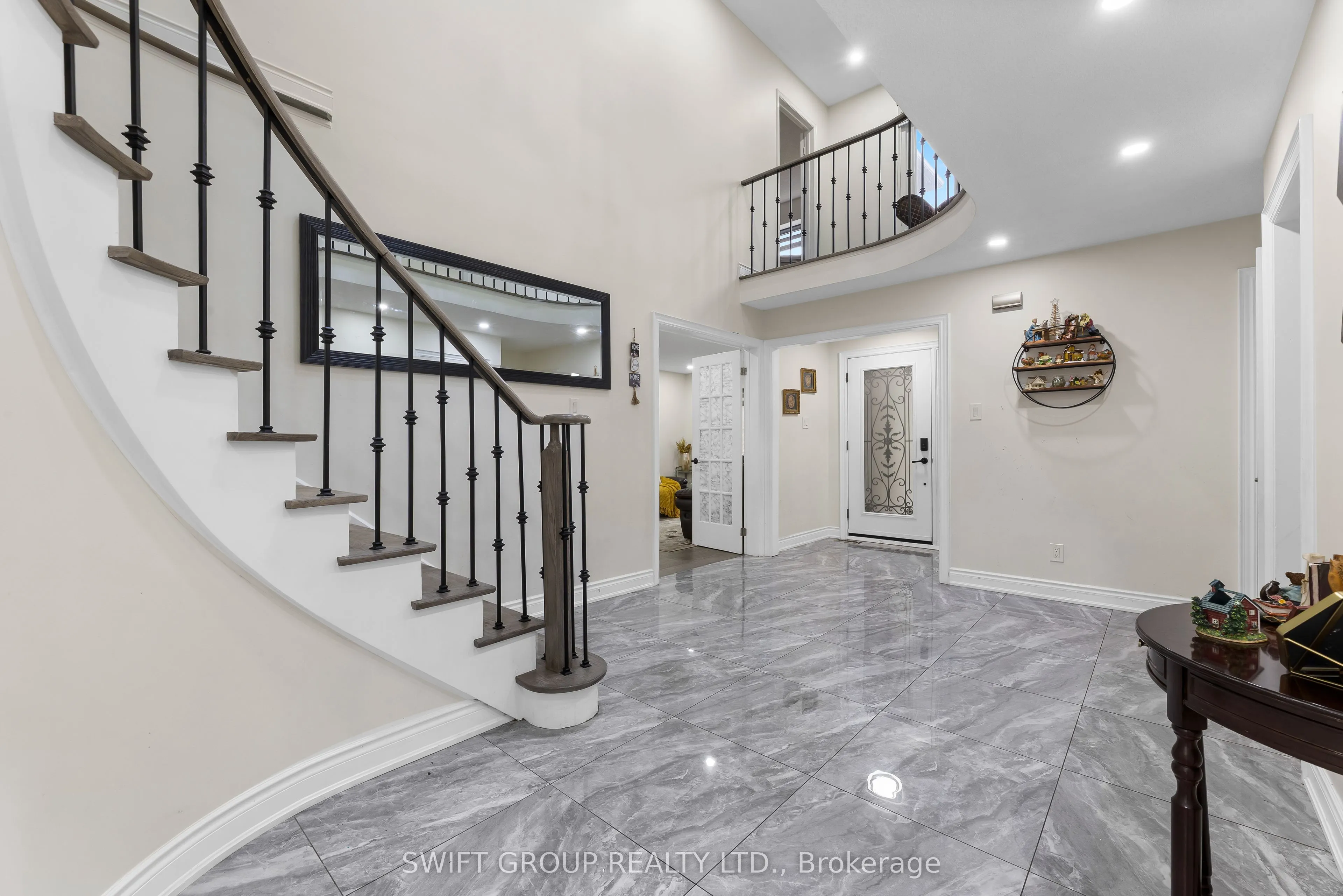 82 Flowertown Avenue